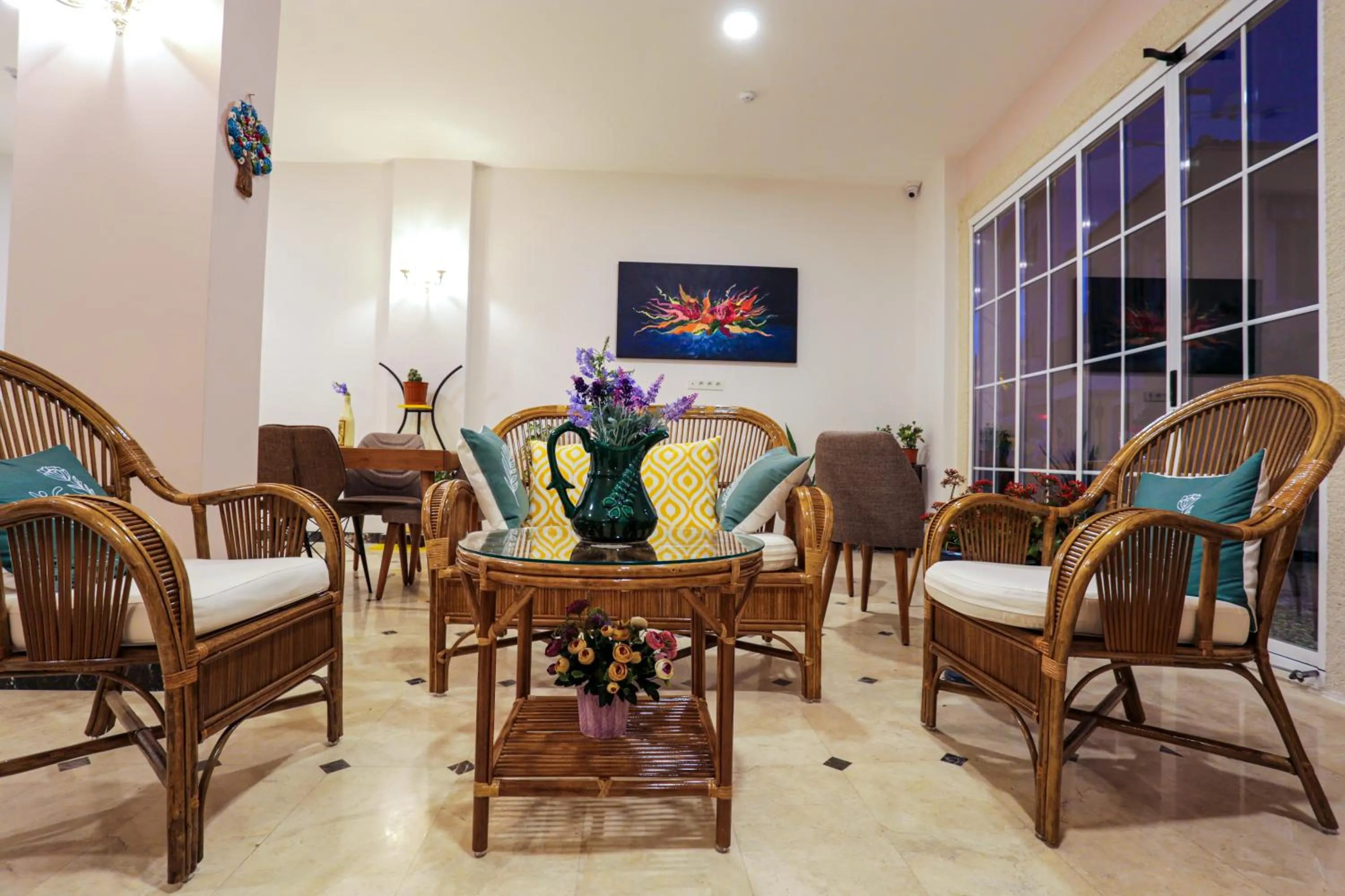 Lobby or reception in AtaÇesme Otel