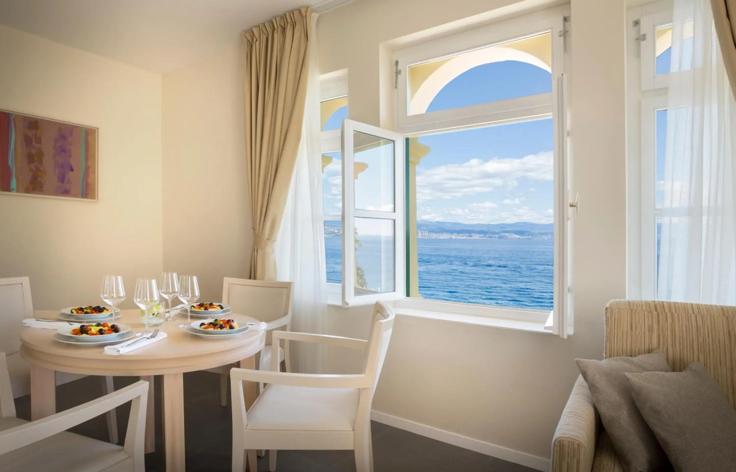 One-Bedroom Apartment with Balcony or Terrace and Sea View in Apartments Belvedere - by Liburnia Hotels & Villas One-Bedroom Apartment with Balcony or Terrace and Sea View in Apartments Belvedere - by Liburnia Hotels & Villas