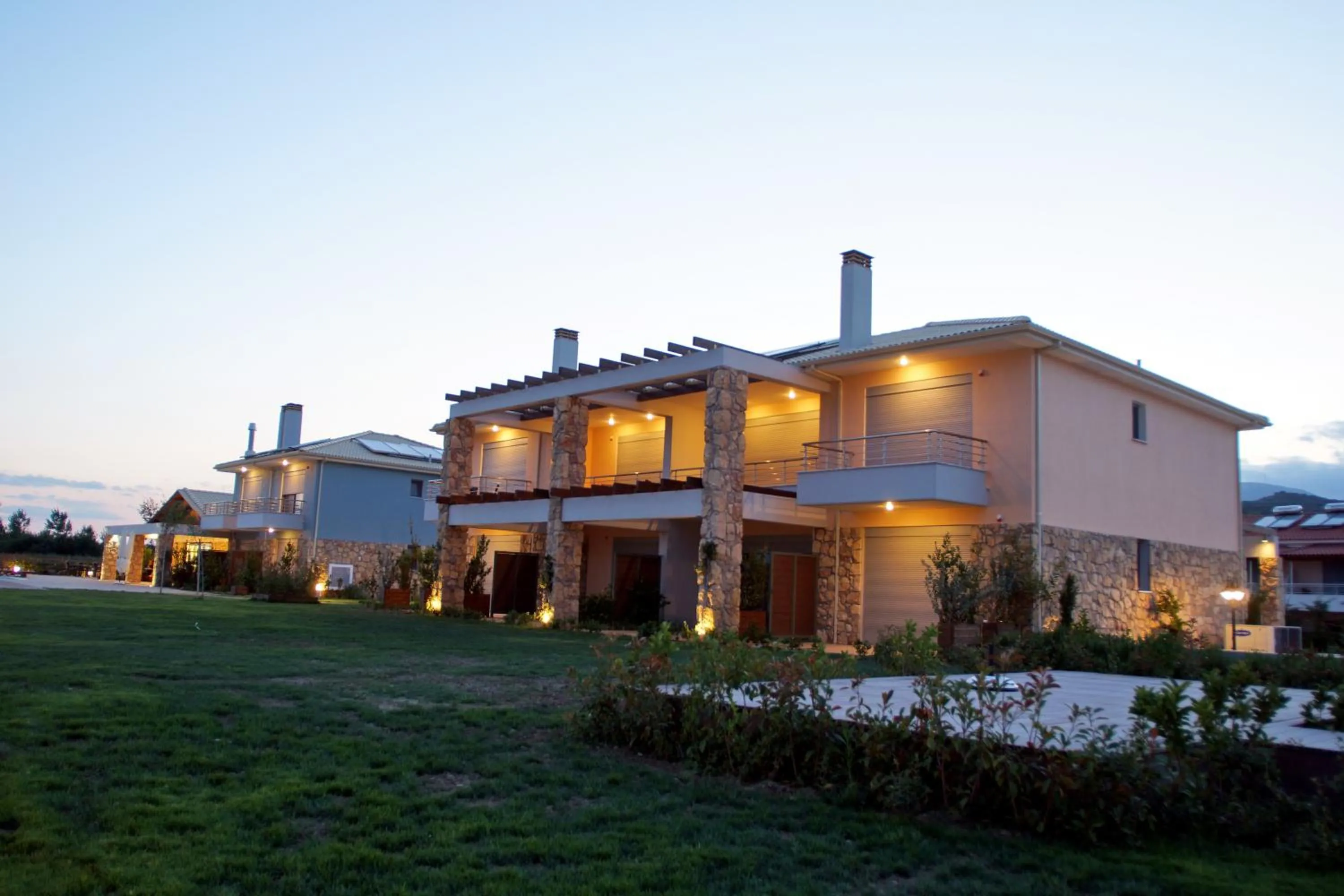 Property building in Cavos Fokidos