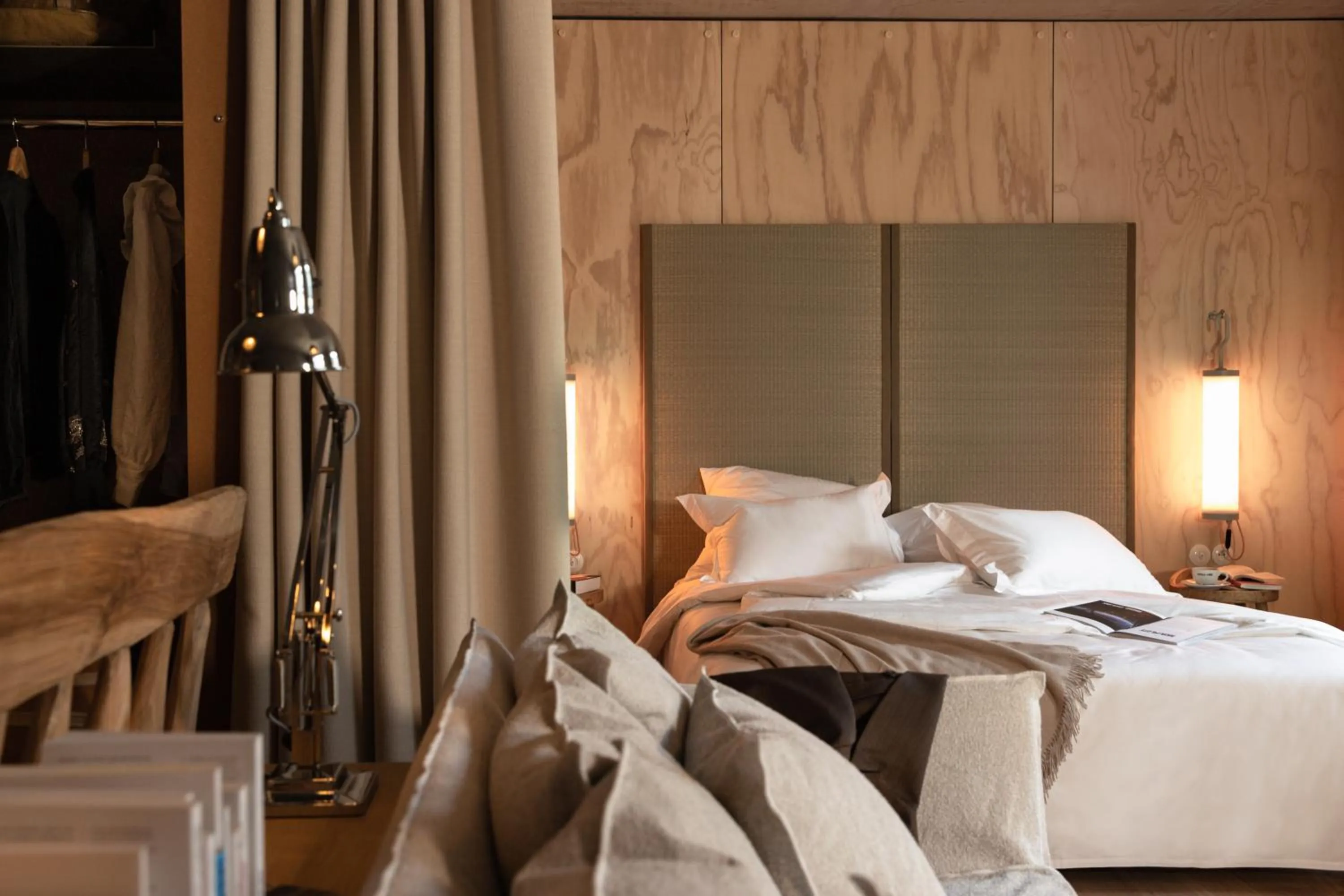 Bedroom, Bed in MOB House