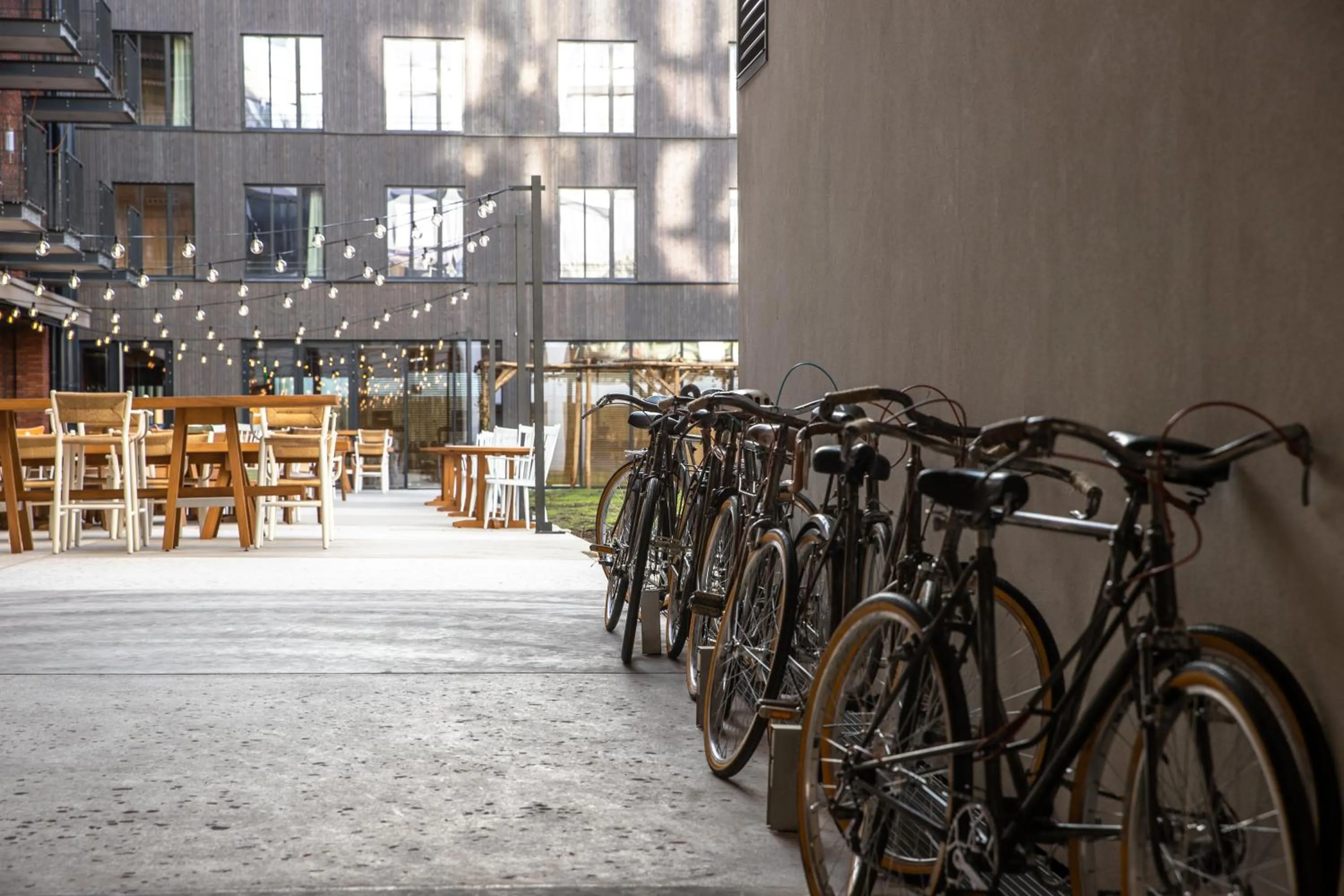 Facade/entrance in MOB House