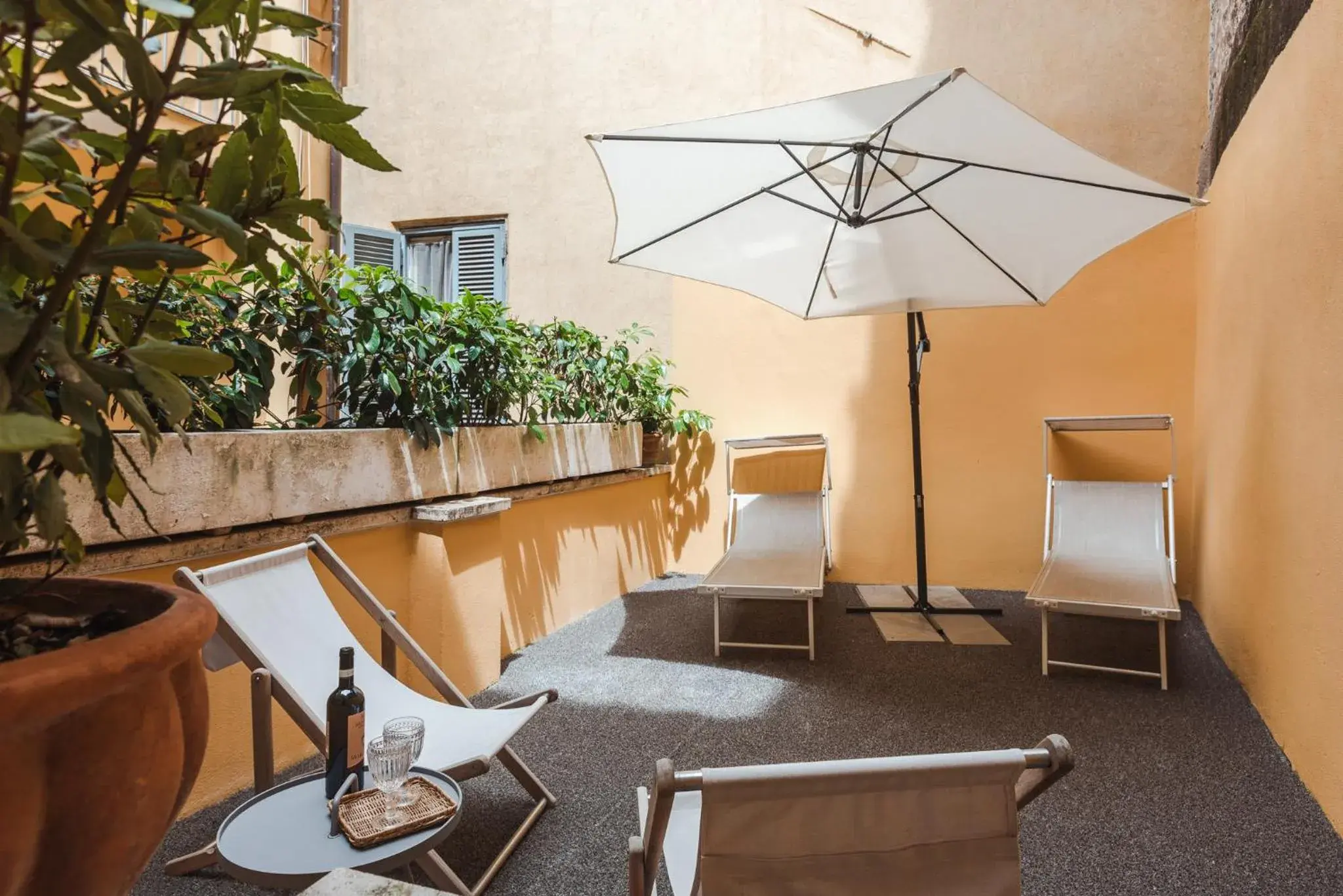 Deluxe Double Room with Terrace in Nikis Collection Navona Deluxe Double Room with Terrace in Nikis Collection Navona