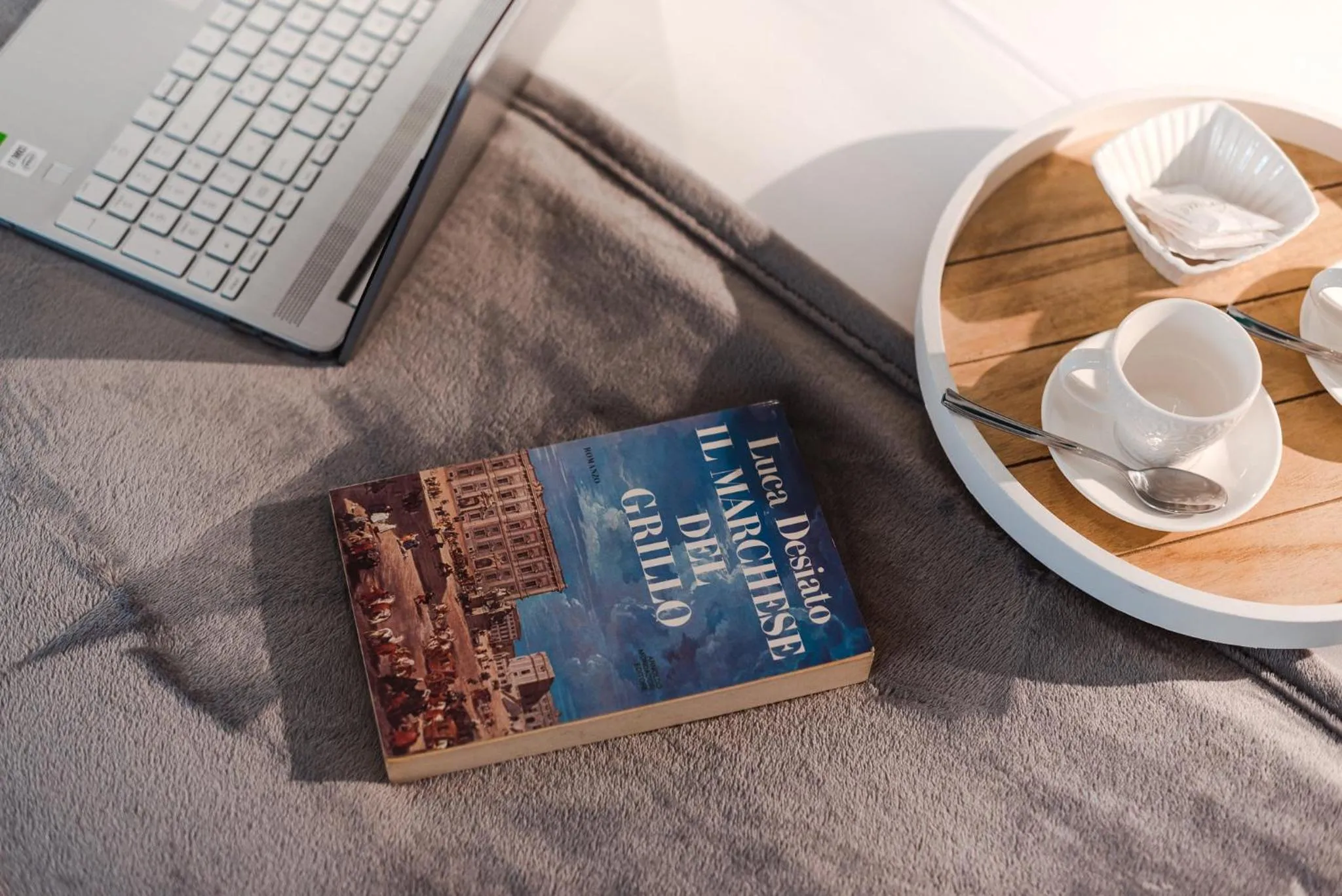 Decorative detail in Nikis Collection Navona