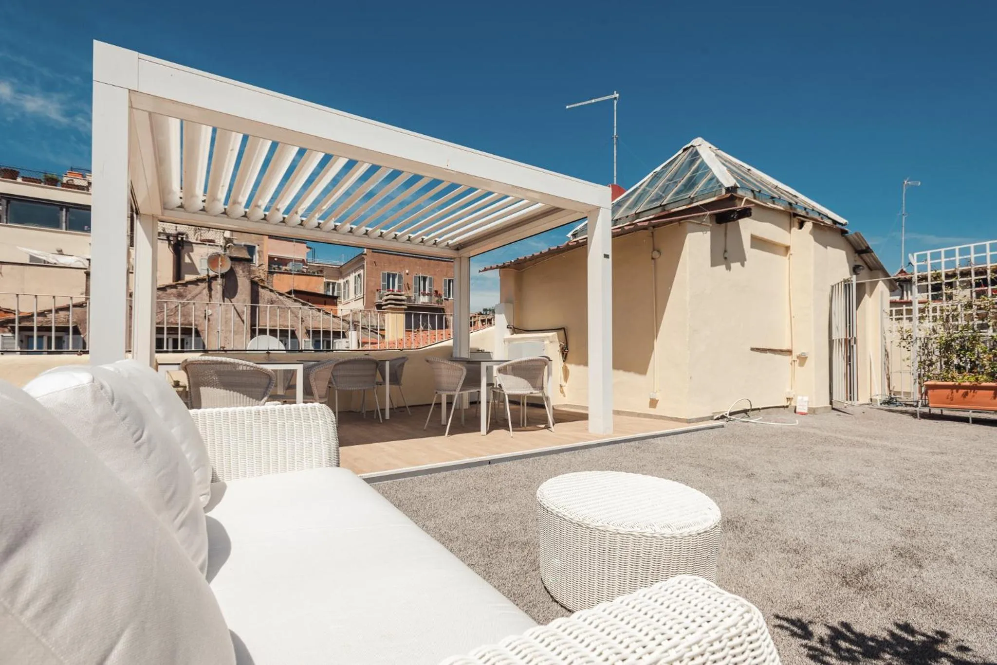 Balcony/Terrace in Nikis Collection Navona