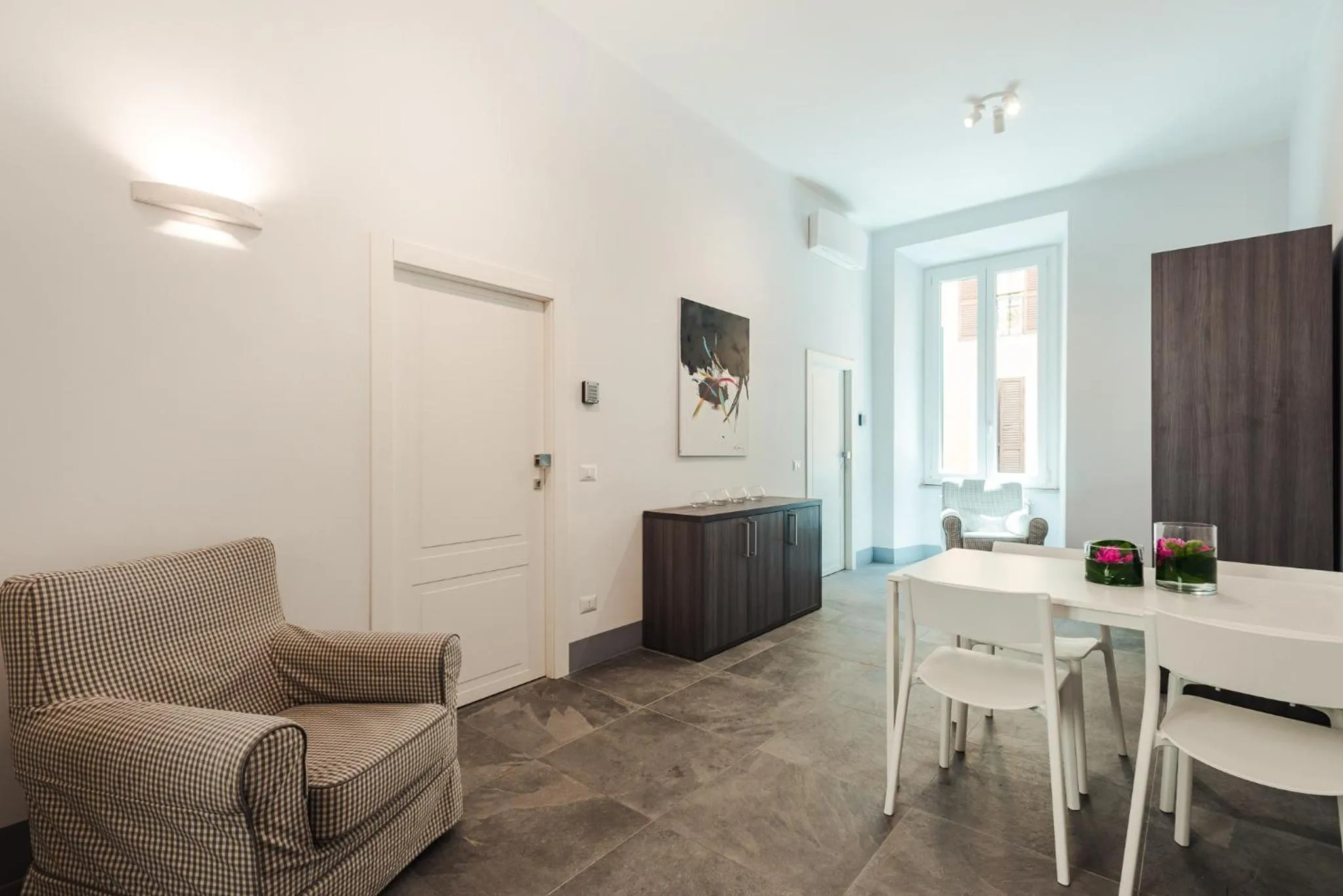 Communal lounge/ TV room in Nikis Collection Navona