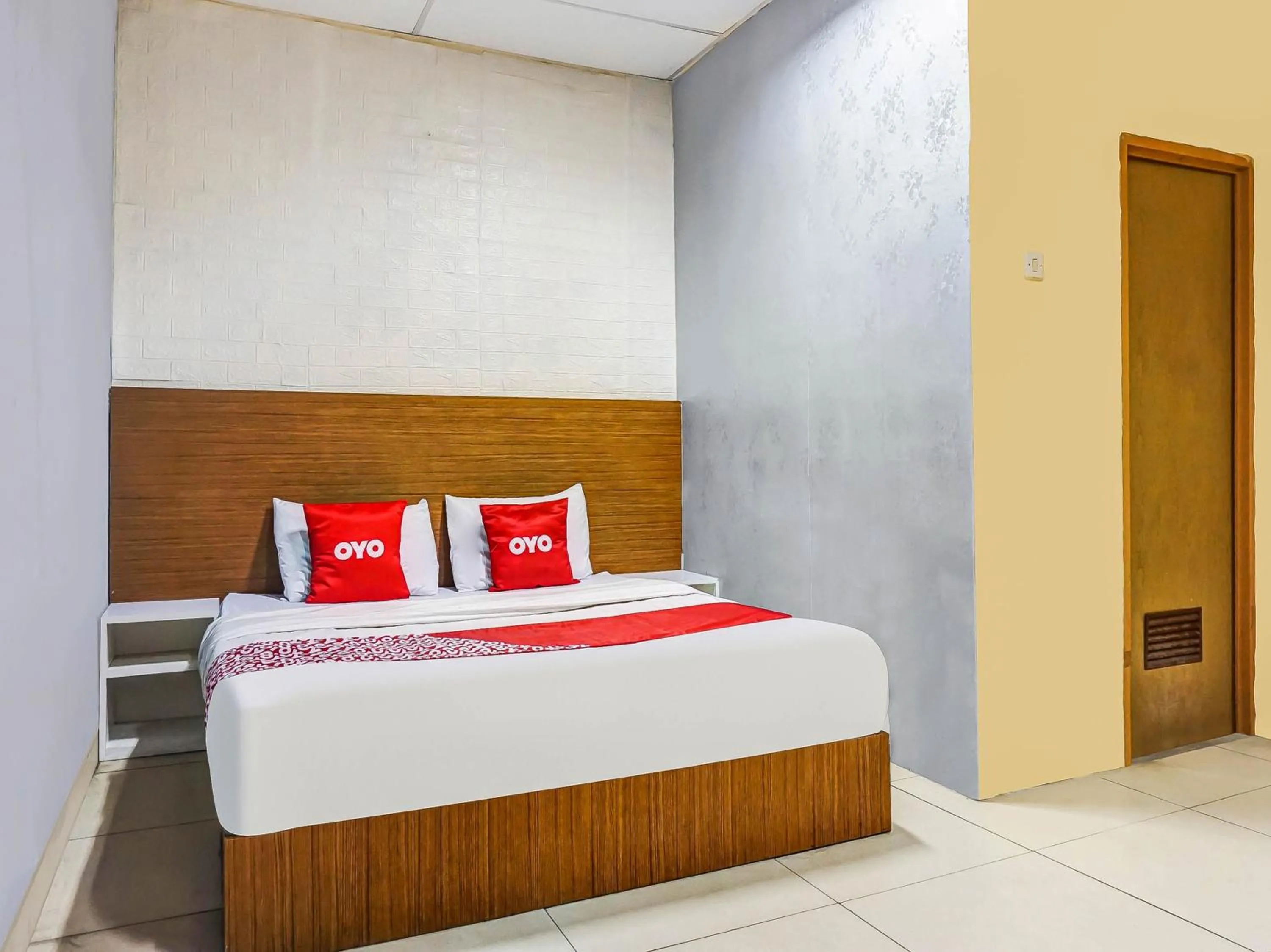 Standard Double Room in OYO 90872 Coolz Homestay Tebet Near TIS Square Near TIS Square