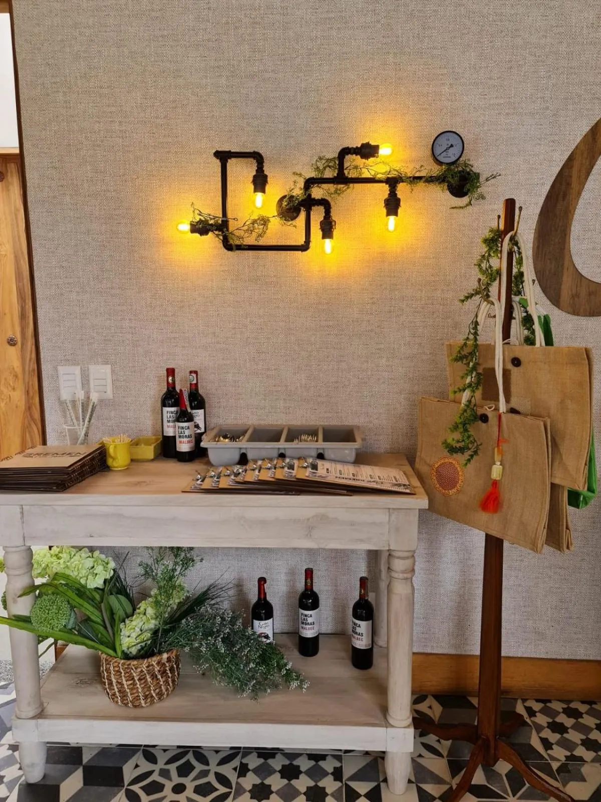 Restaurant/places to eat in Casa Hotel Bremen