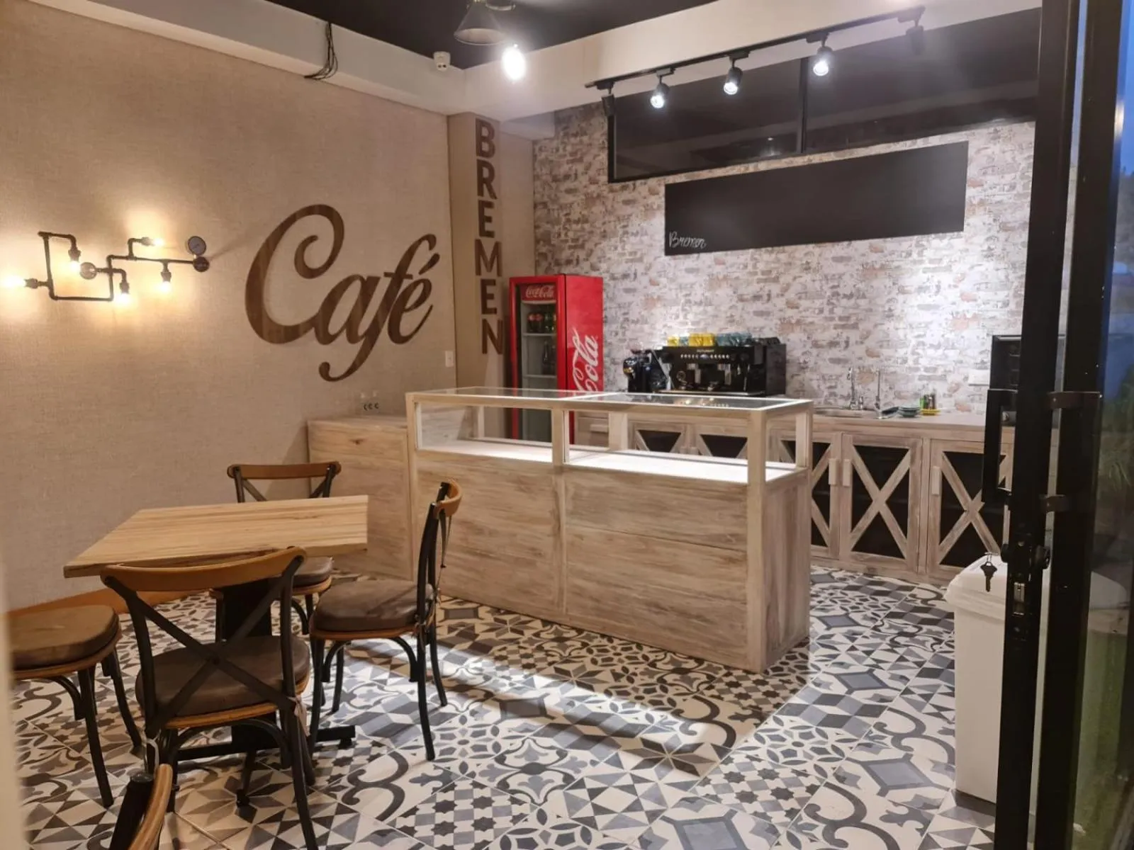 Restaurant/places to eat in Casa Hotel Bremen