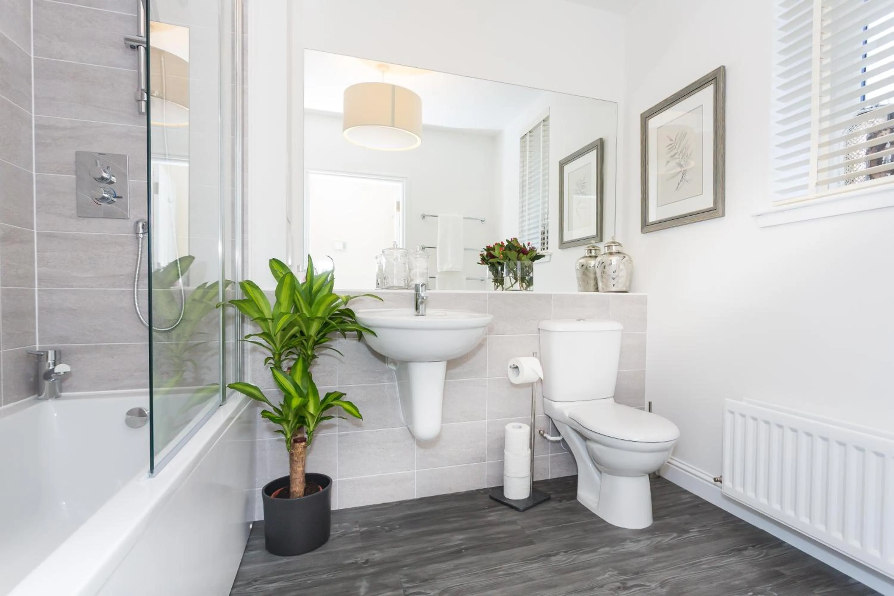 Bathroom in Town and Country Charleston Apartments