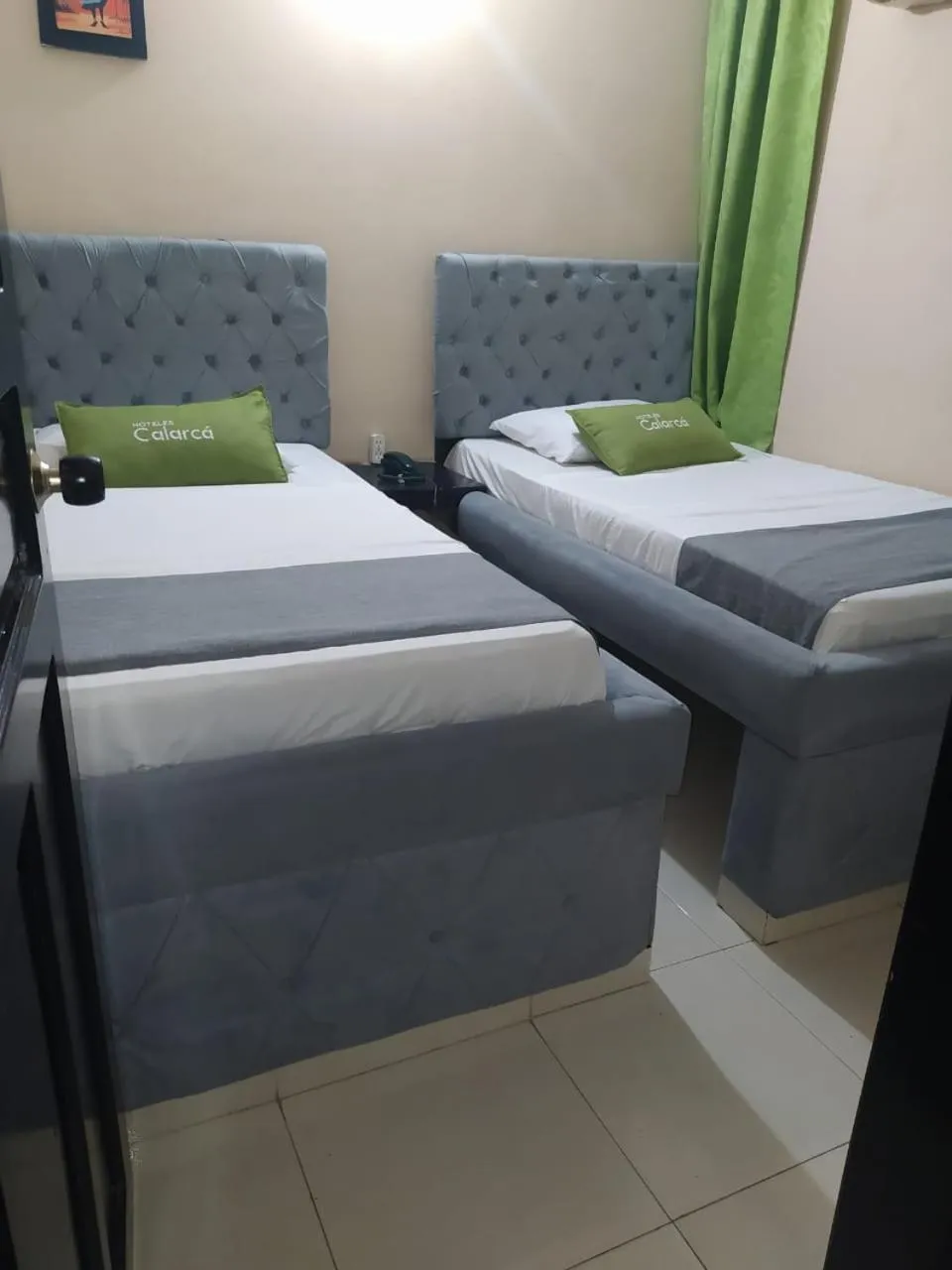 Bed in Hotel Calarca N2