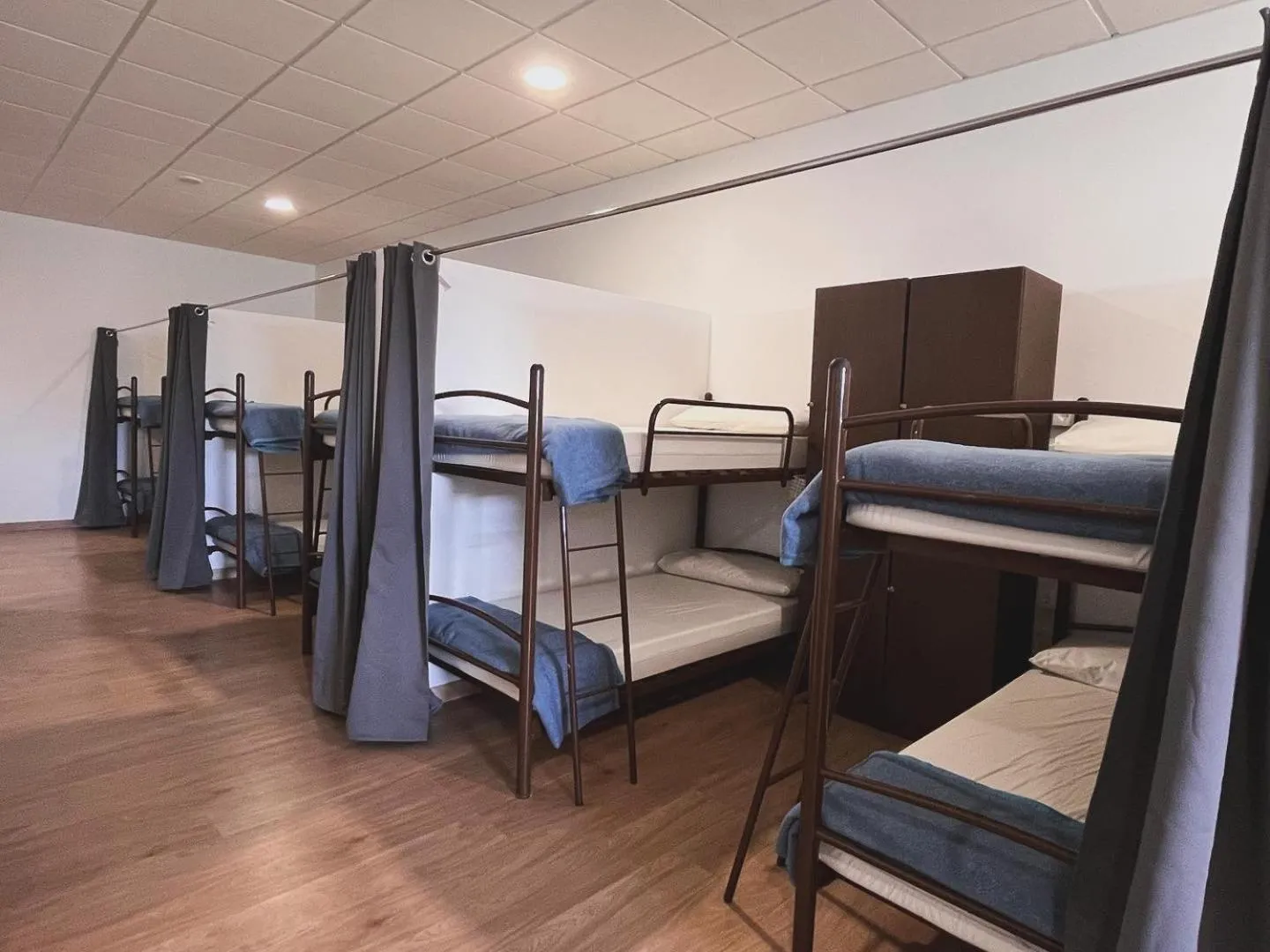 Mixed Dormitory Room - single occupancy in Albergue Melide