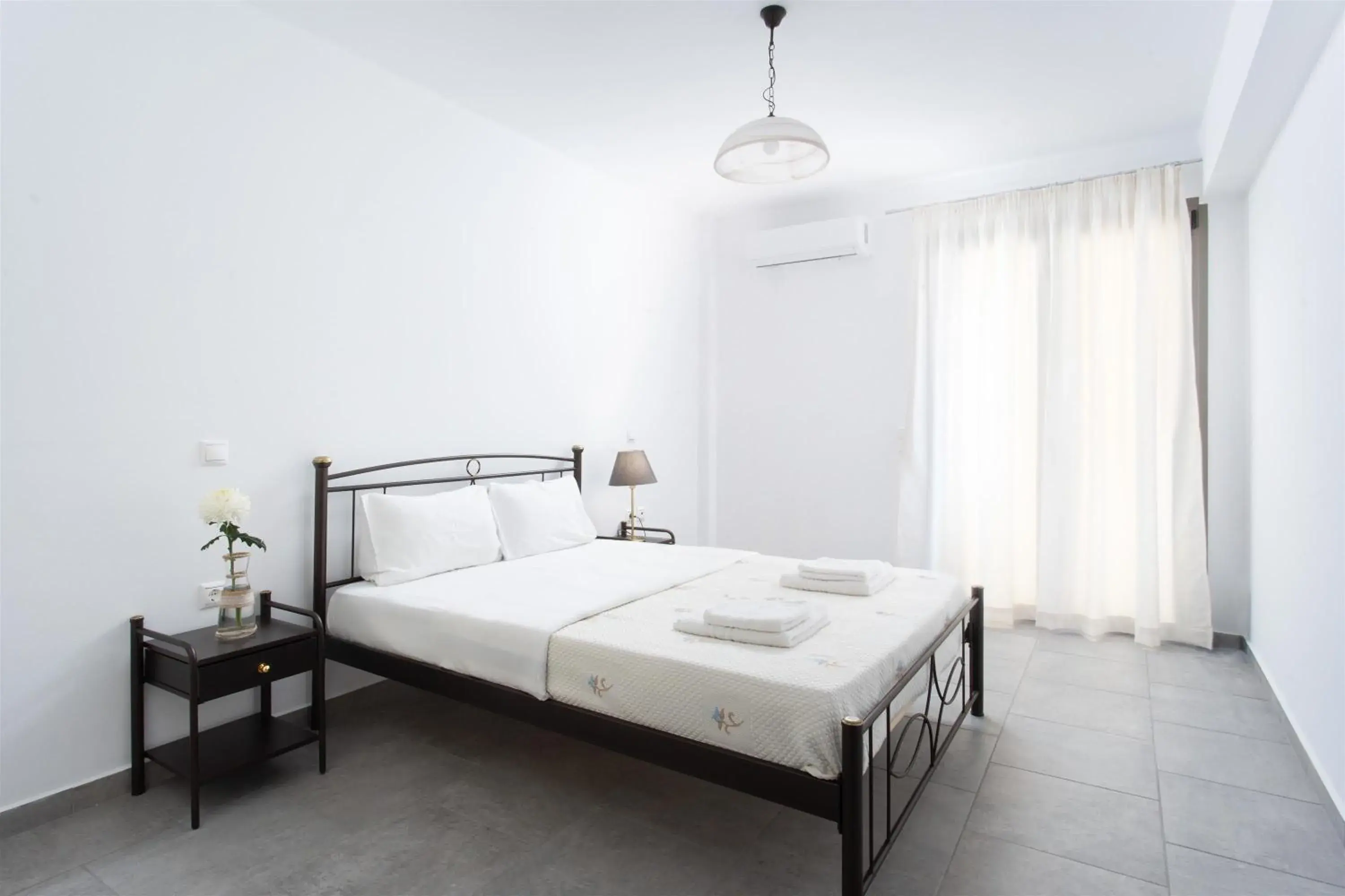 Bedroom, Bed in Tulipa Suites Bedroom, Bed in Tulipa Suites