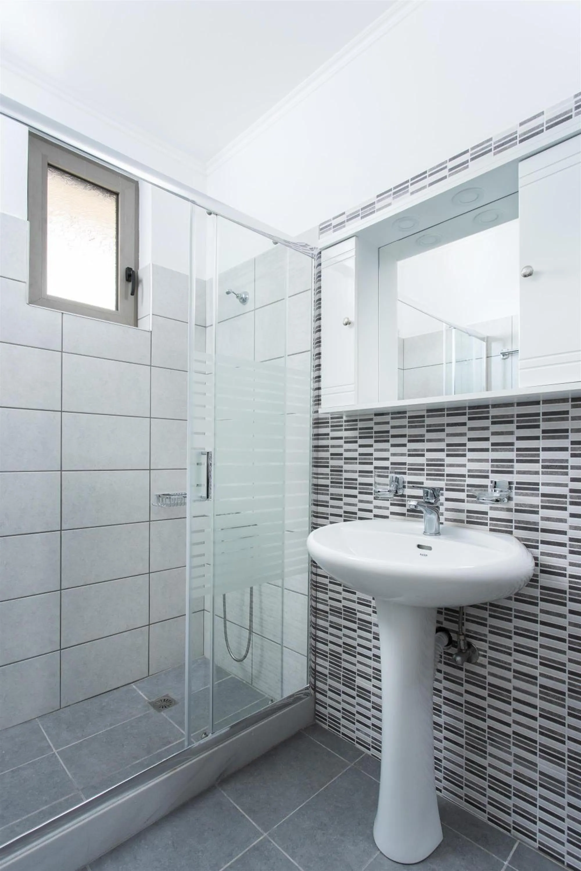 Bathroom in Tulipa Suites