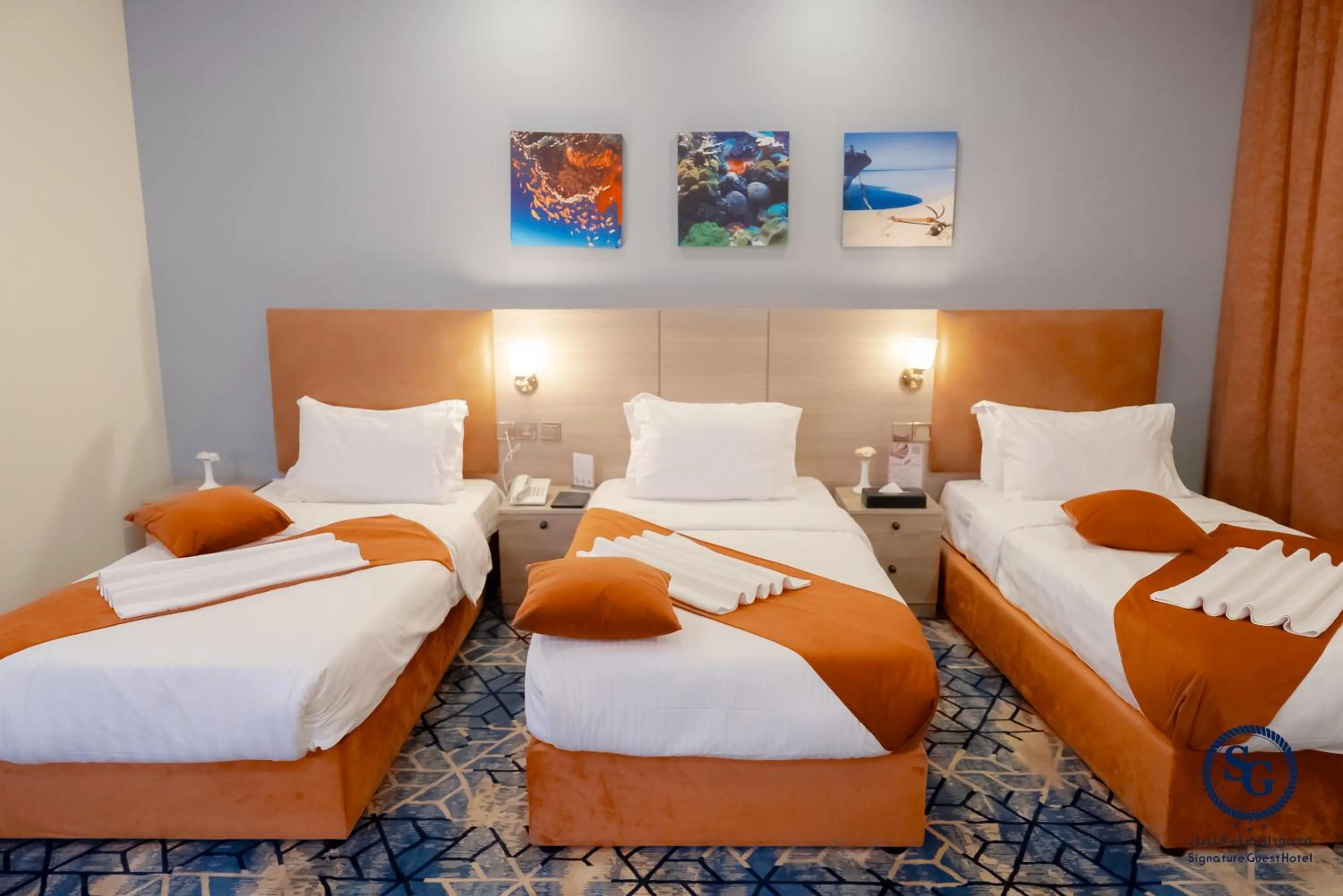 Photo of the whole room, Bed in Signature Guest Hotel فندق إمضاء النزيل الفندقية