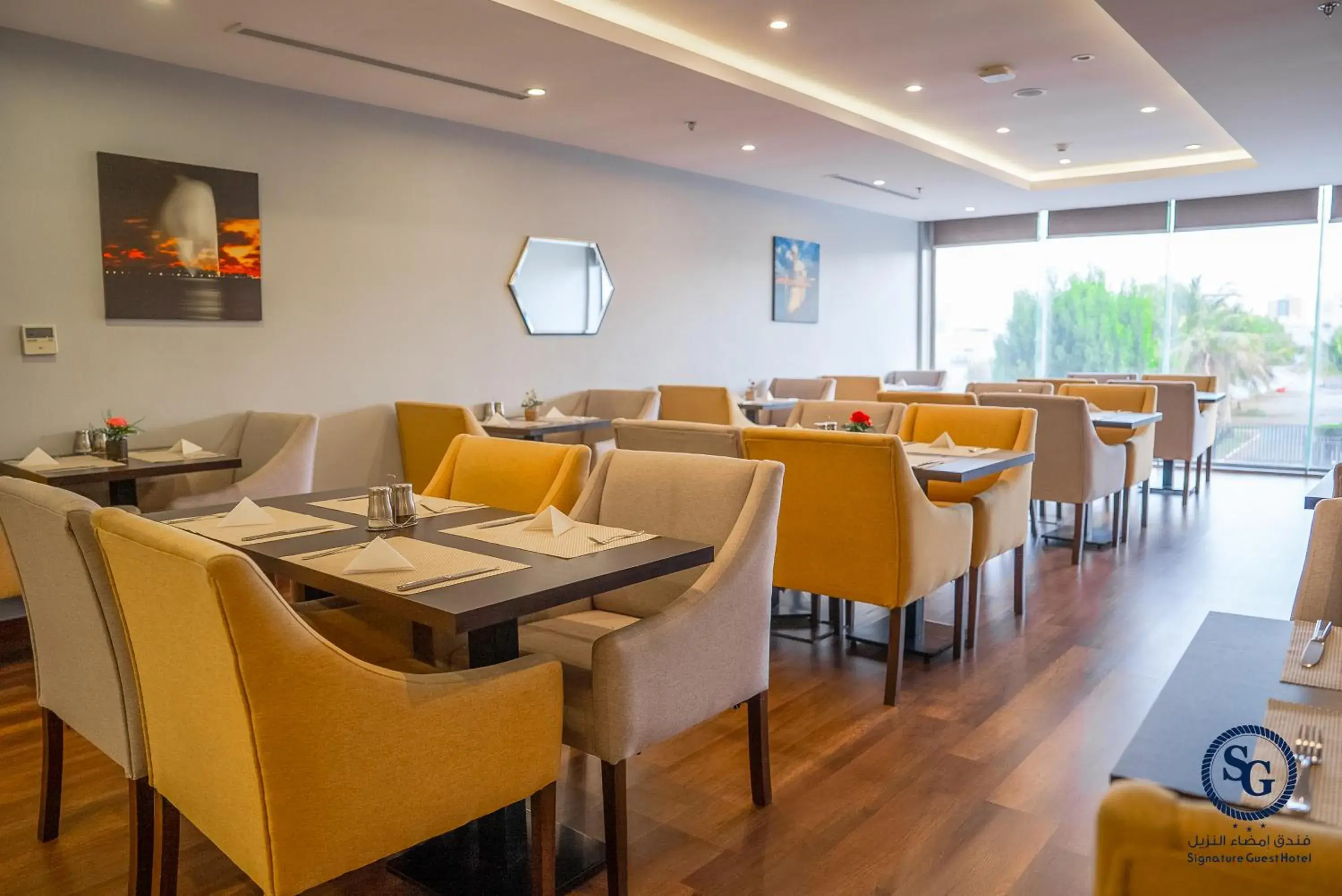 Restaurant/places to eat in Signature Guest Hotel فندق إمضاء النزيل الفندقية Restaurant/places to eat in Signature Guest Hotel فندق إمضاء النزيل الفندقية