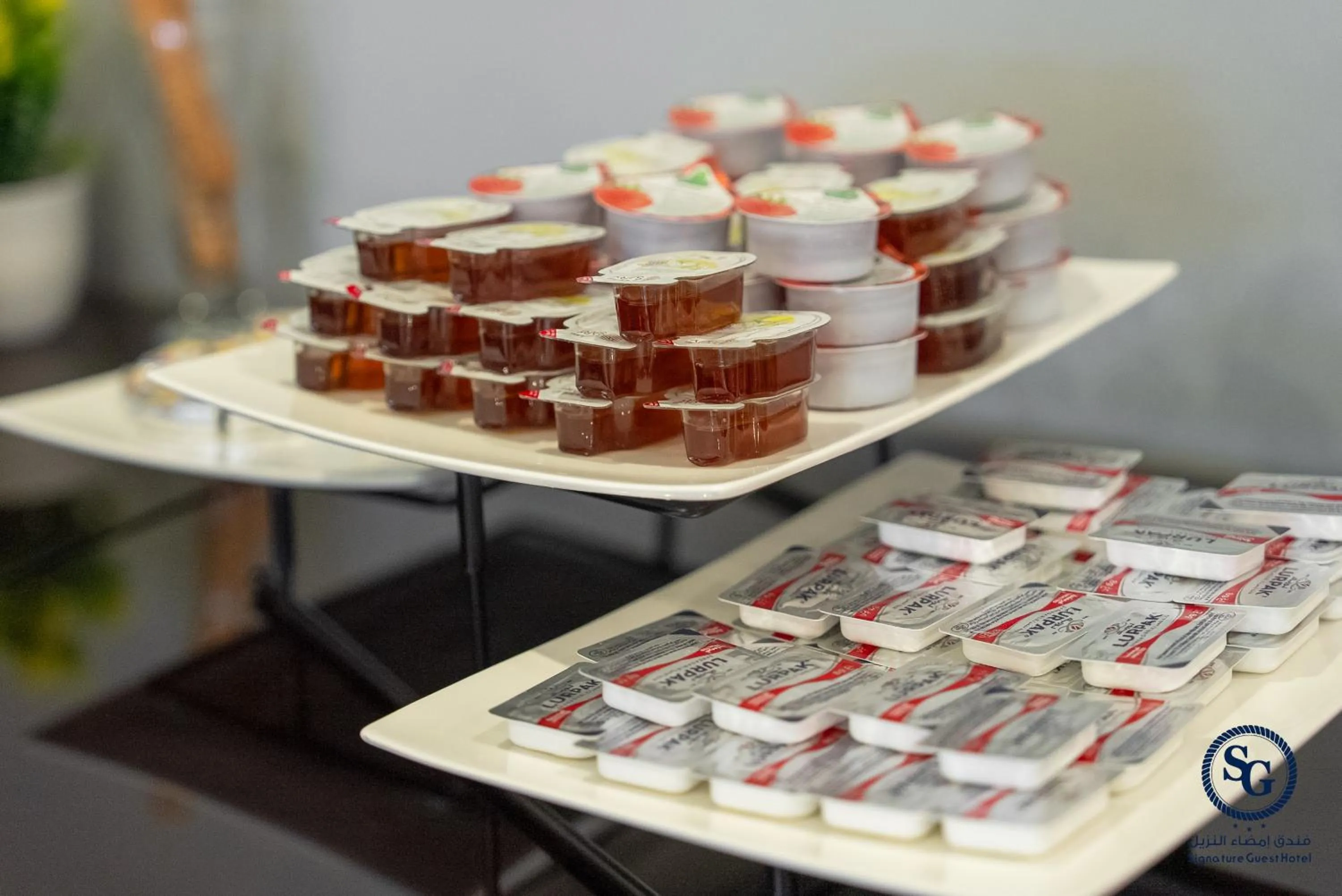 Buffet breakfast in Signature Guest Hotel فندق إمضاء النزيل الفندقية