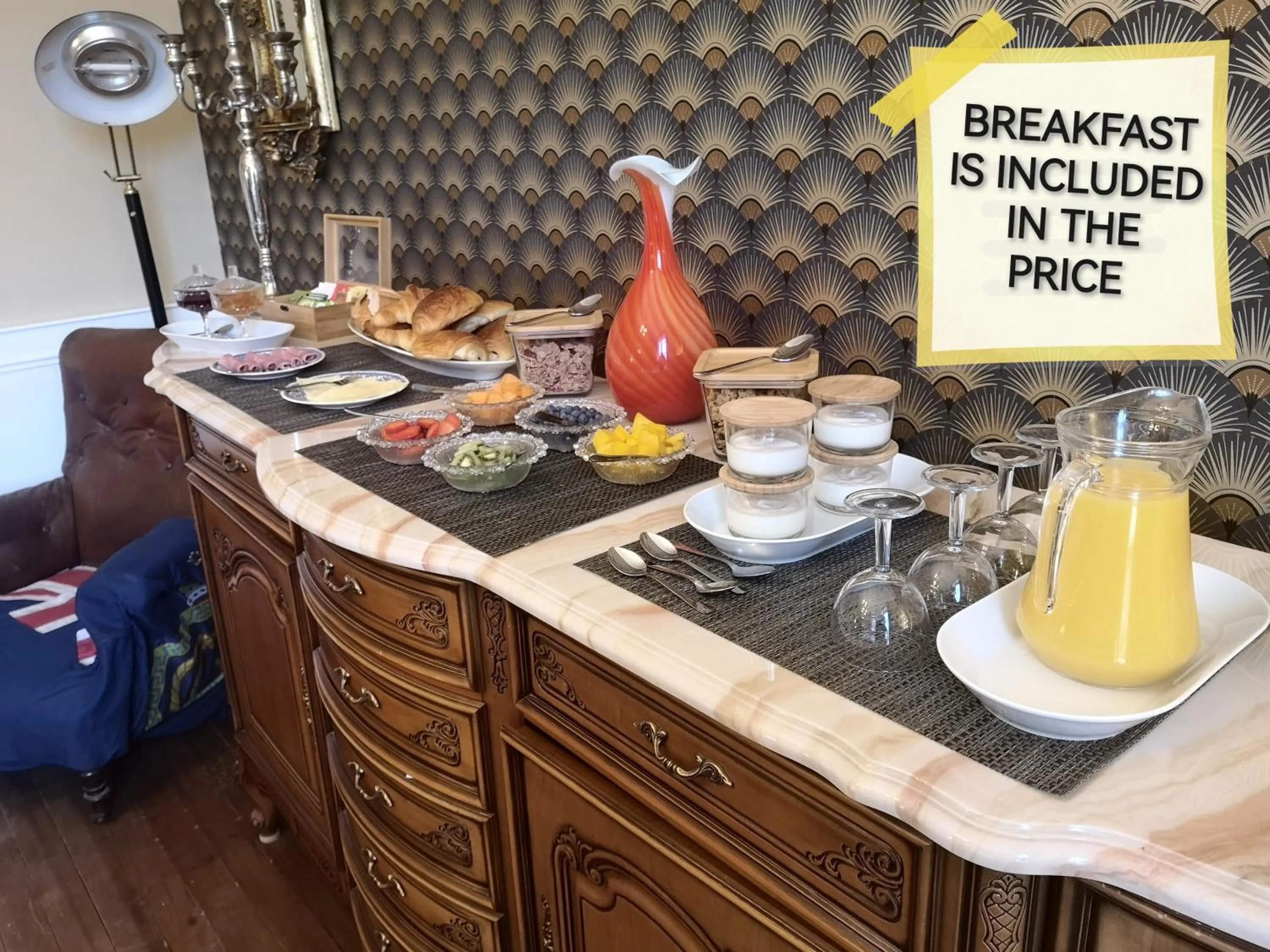 Food and drinks in R & R BERGERAC