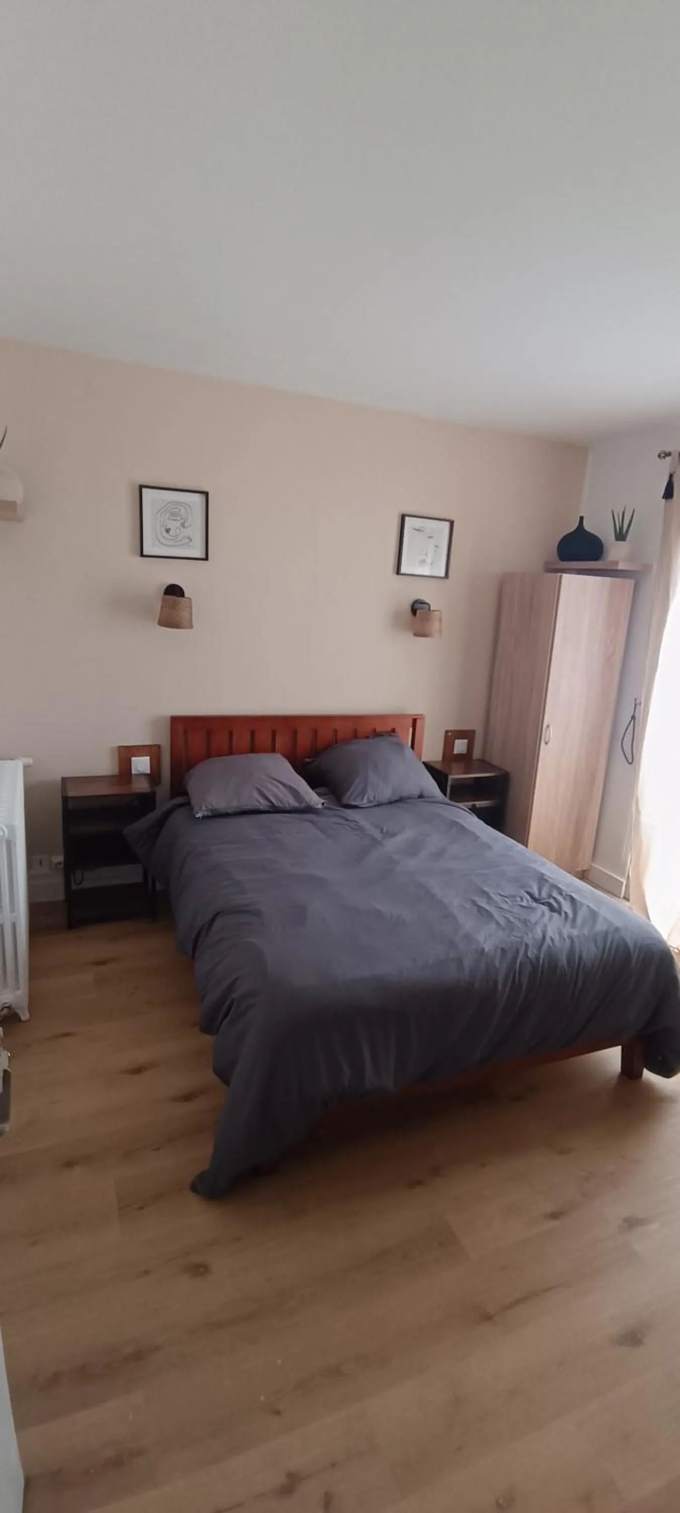 Bed in New Hôtel de la Mer