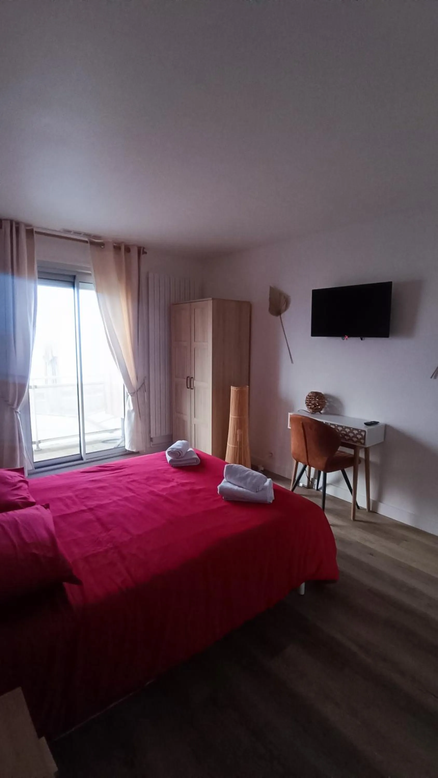 Bedroom, Bed in New Hôtel de la Mer