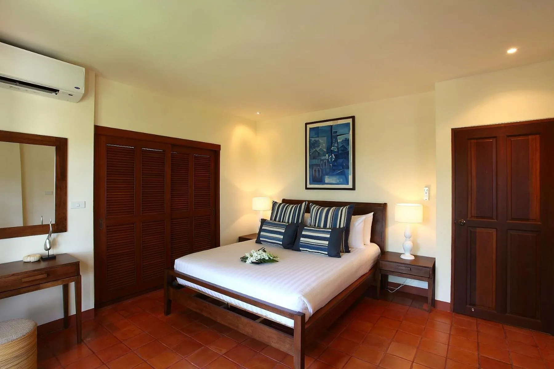Bed in Villa Alpha - Seaview Private Villa