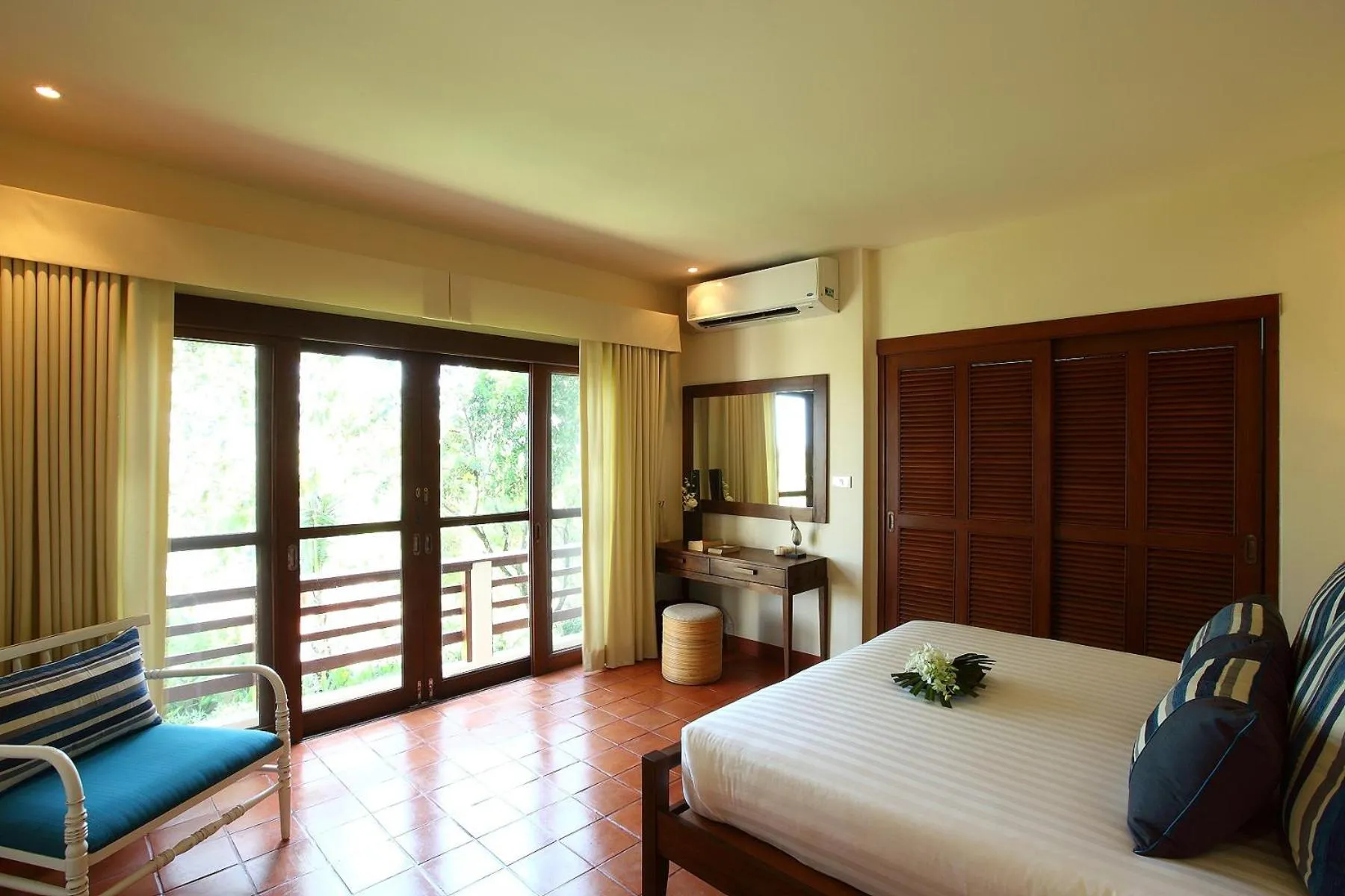 Bed in Villa Alpha - Seaview Private Villa