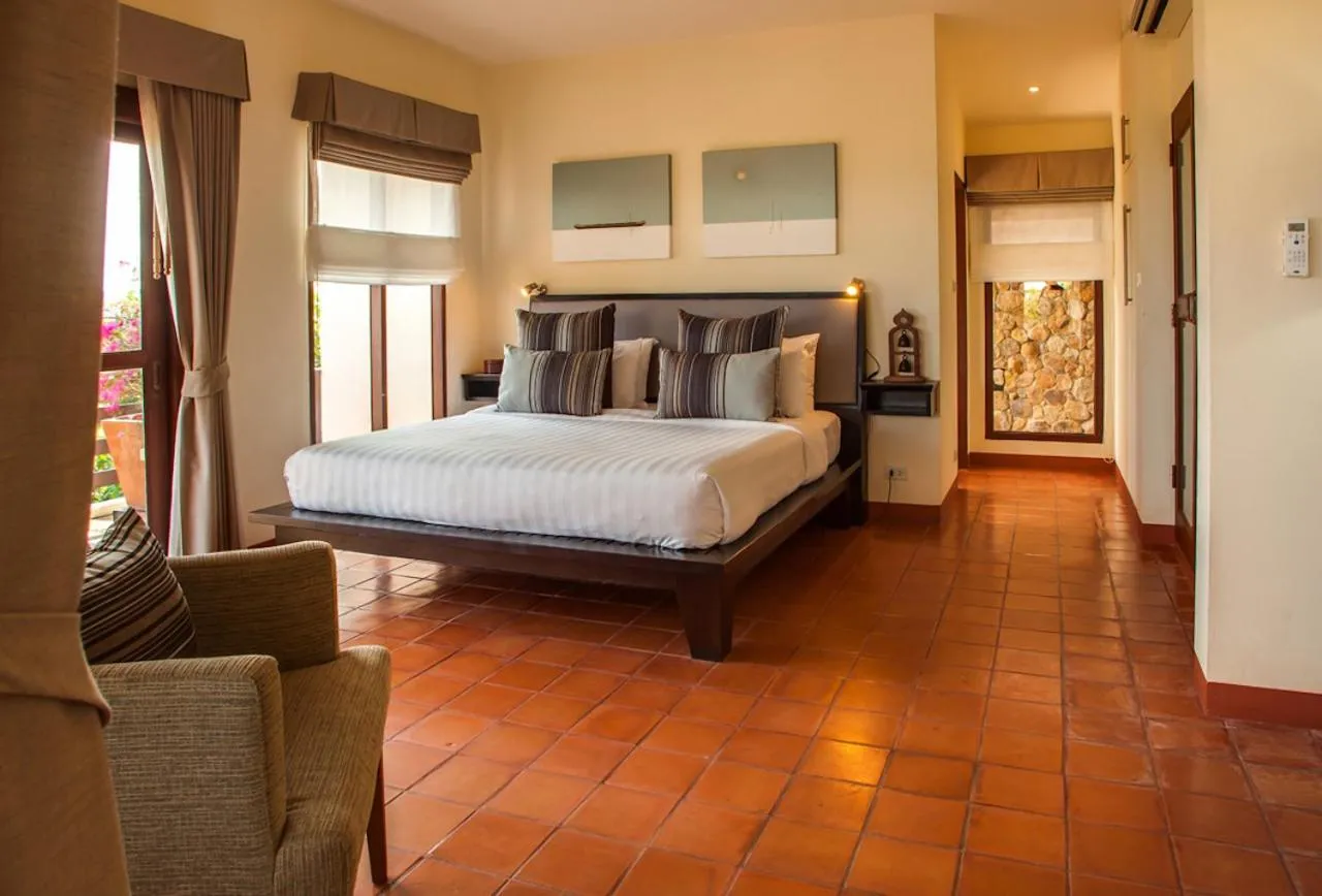 Bed in Villa Alpha - Seaview Private Villa