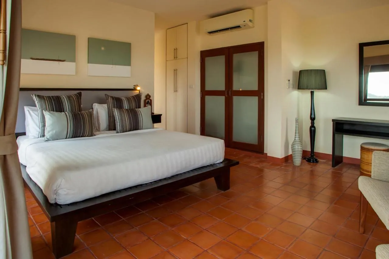 Bed in Villa Alpha - Seaview Private Villa
