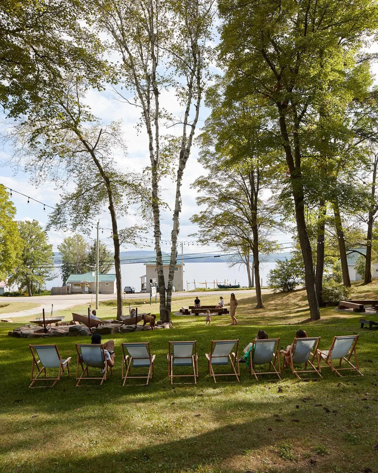 Lake view in Somewhere Inn Calabogie