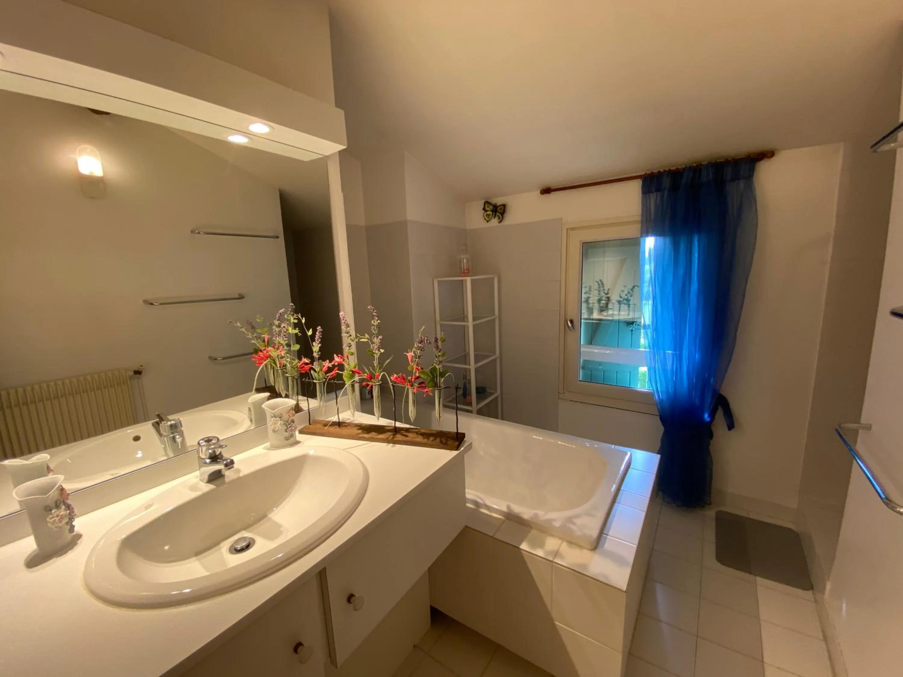 Shower in La Closerie de l'Autan