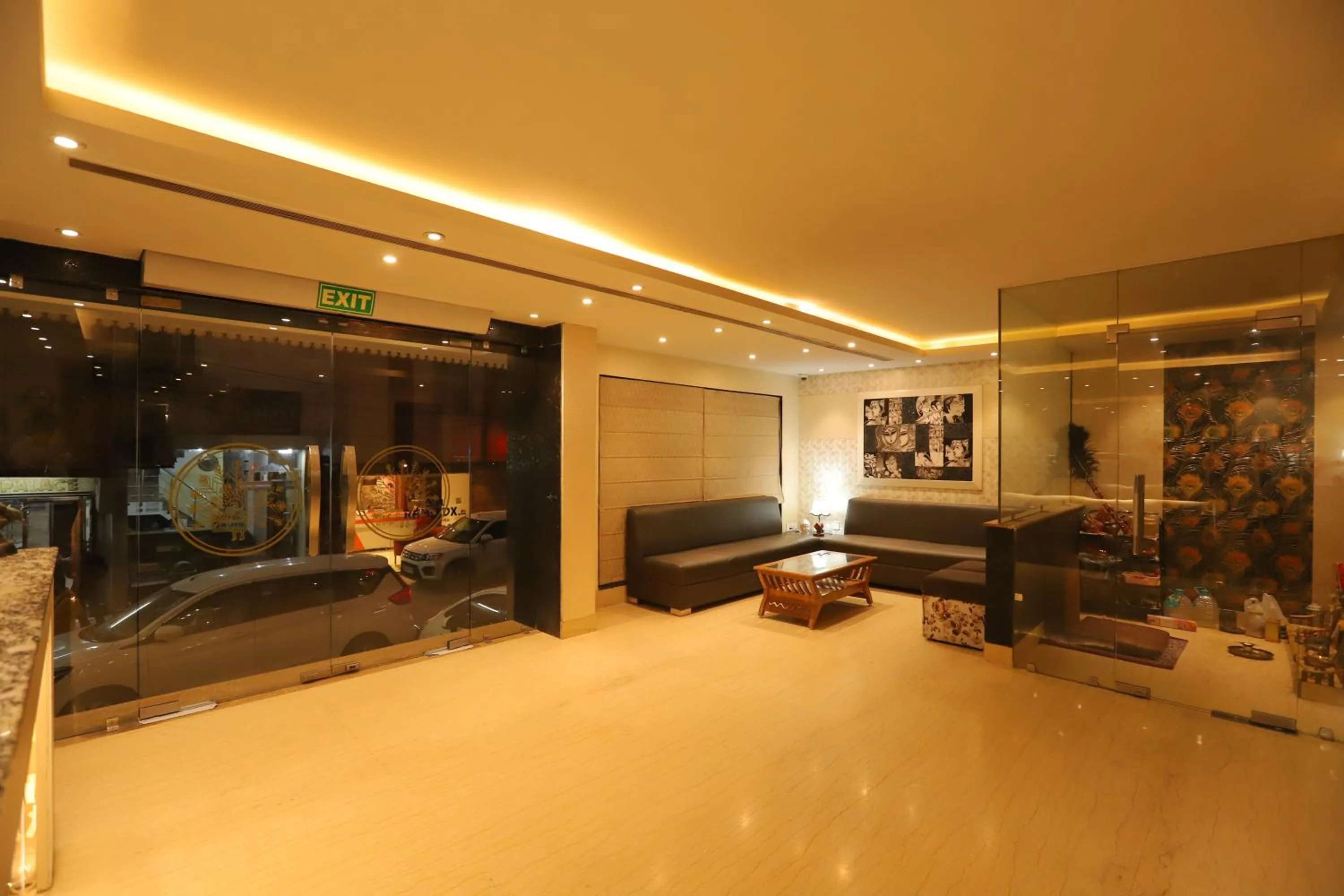 Nightclub / DJ in Hotel Mayur Assam - New Delhi Railway Station