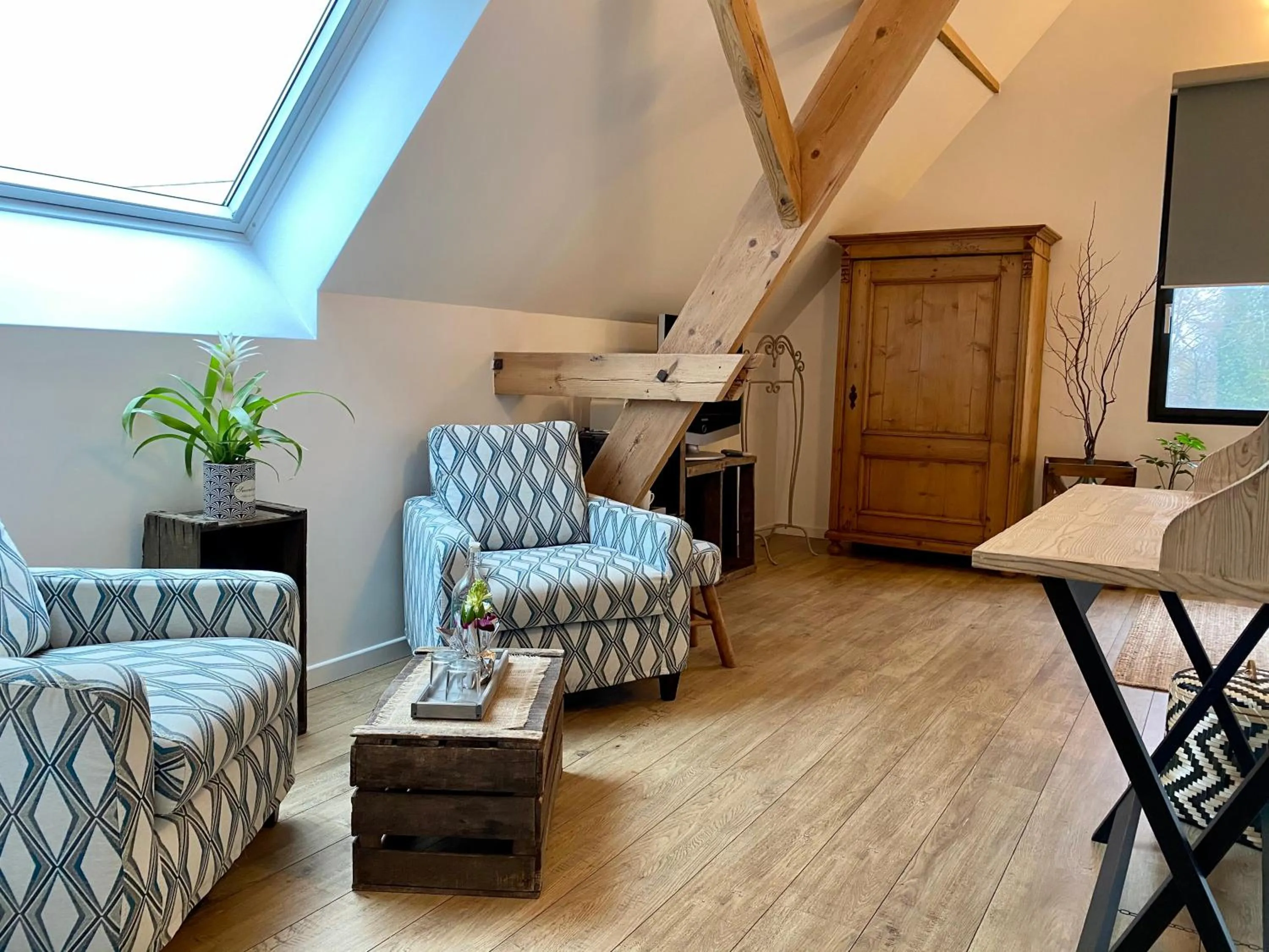 Bedroom in Aux 2 girouettes