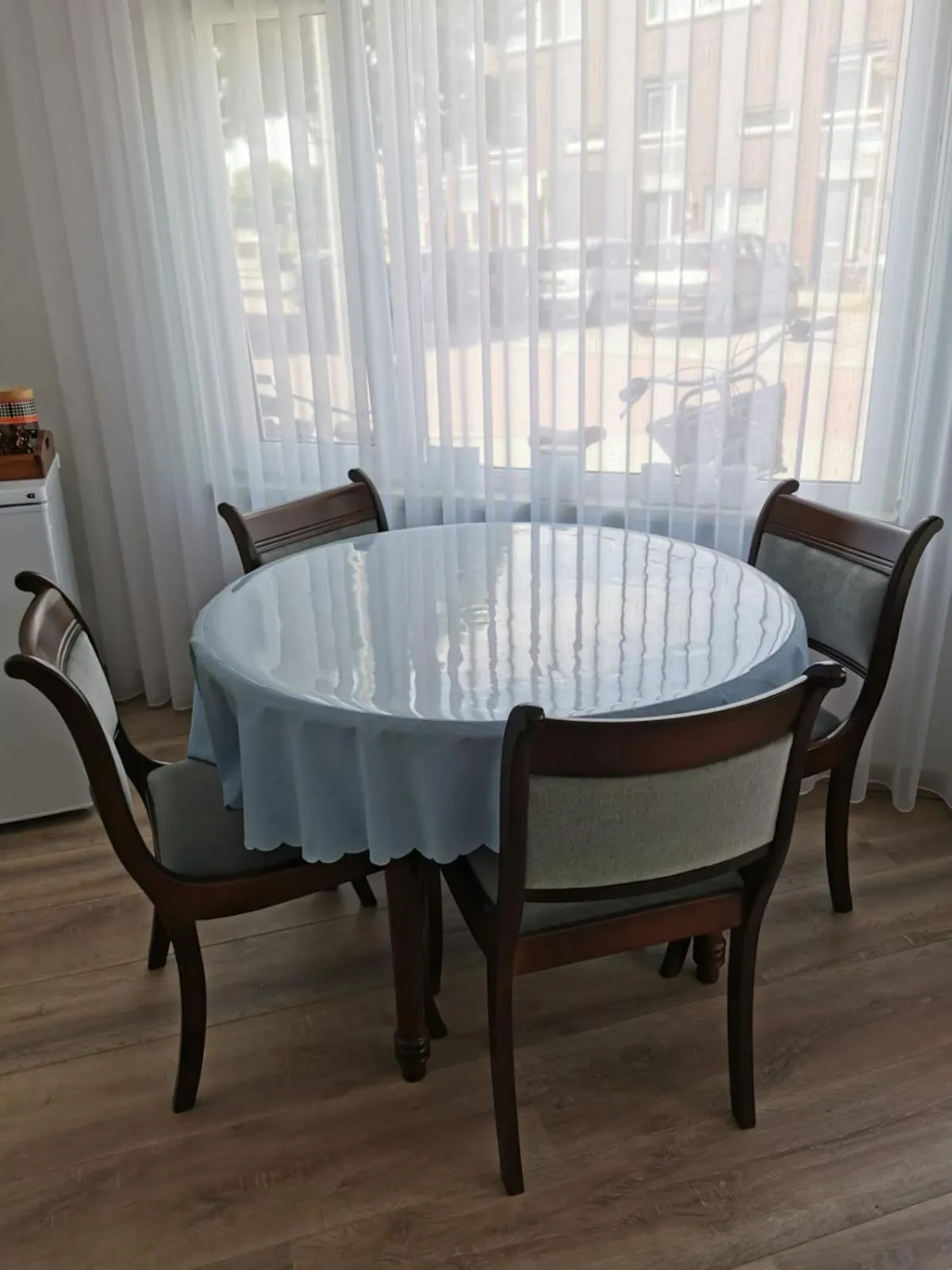 Seating area in Studio Huzur