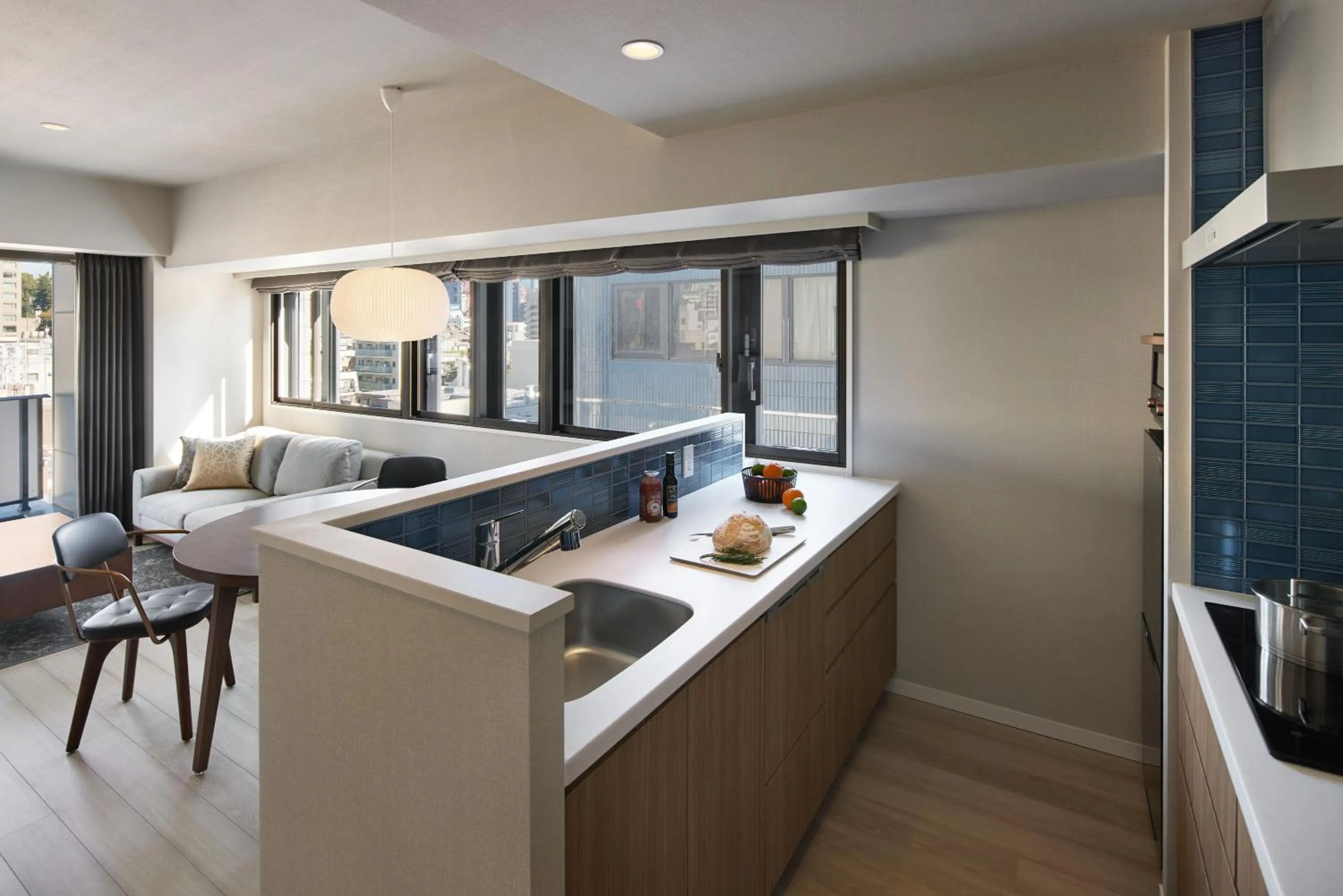 kitchen, Bed in Oakwood Hotel & Apartments Azabu Tokyo