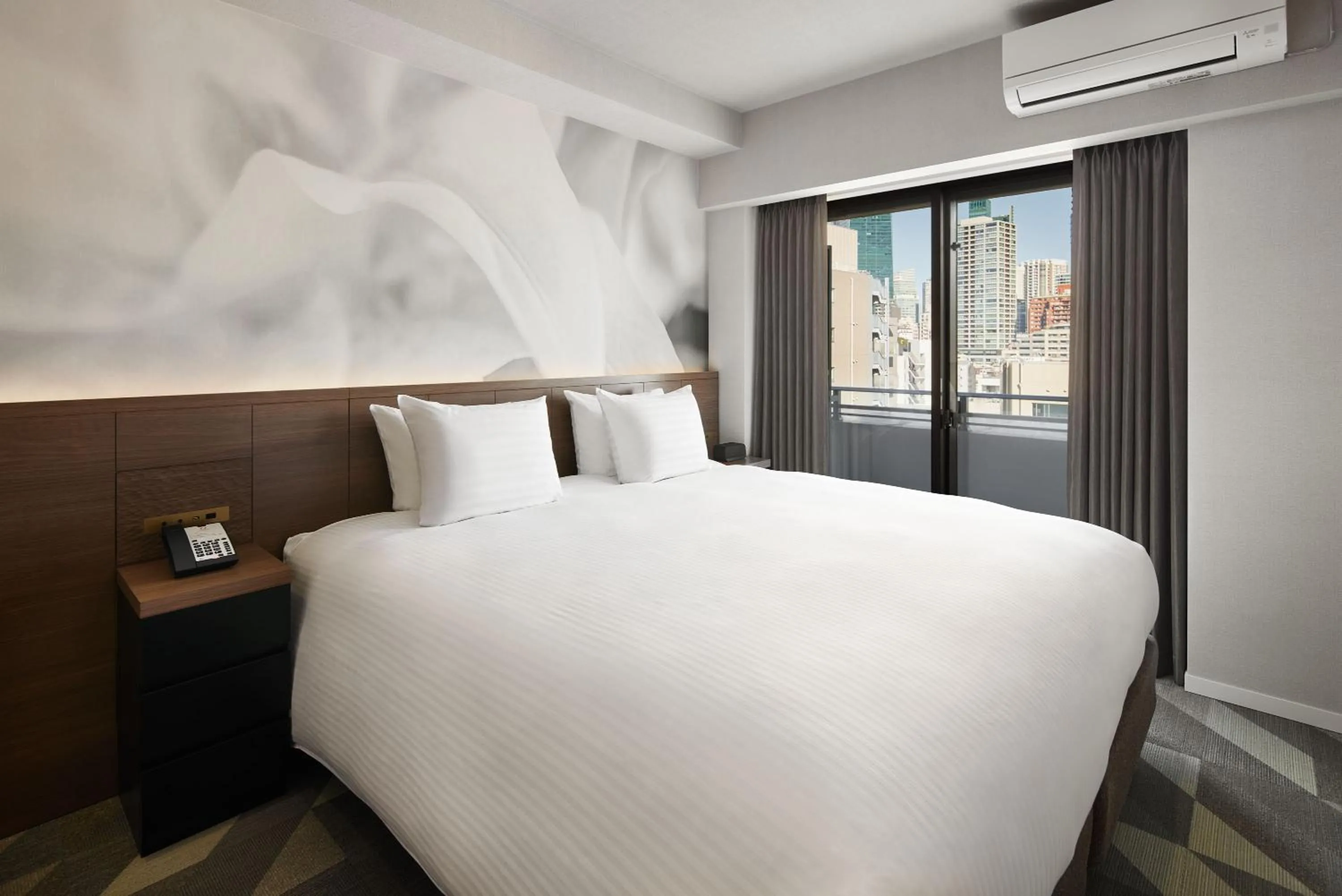 Bed in Oakwood Hotel & Apartments Azabu Tokyo