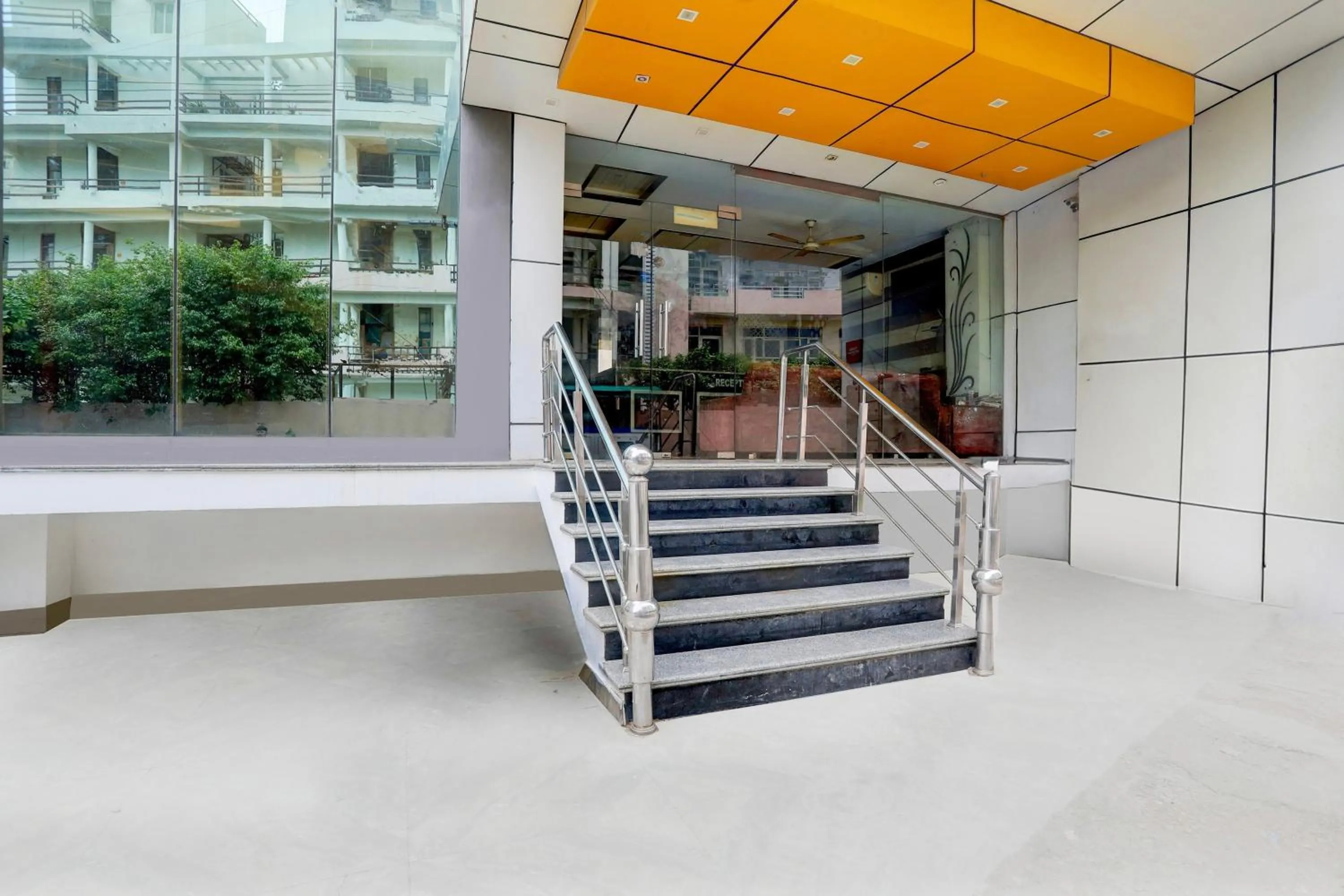 Facade/entrance in Super Hotel O Taj Nagri Near Taj Mahal East Gate Formerly Riviera