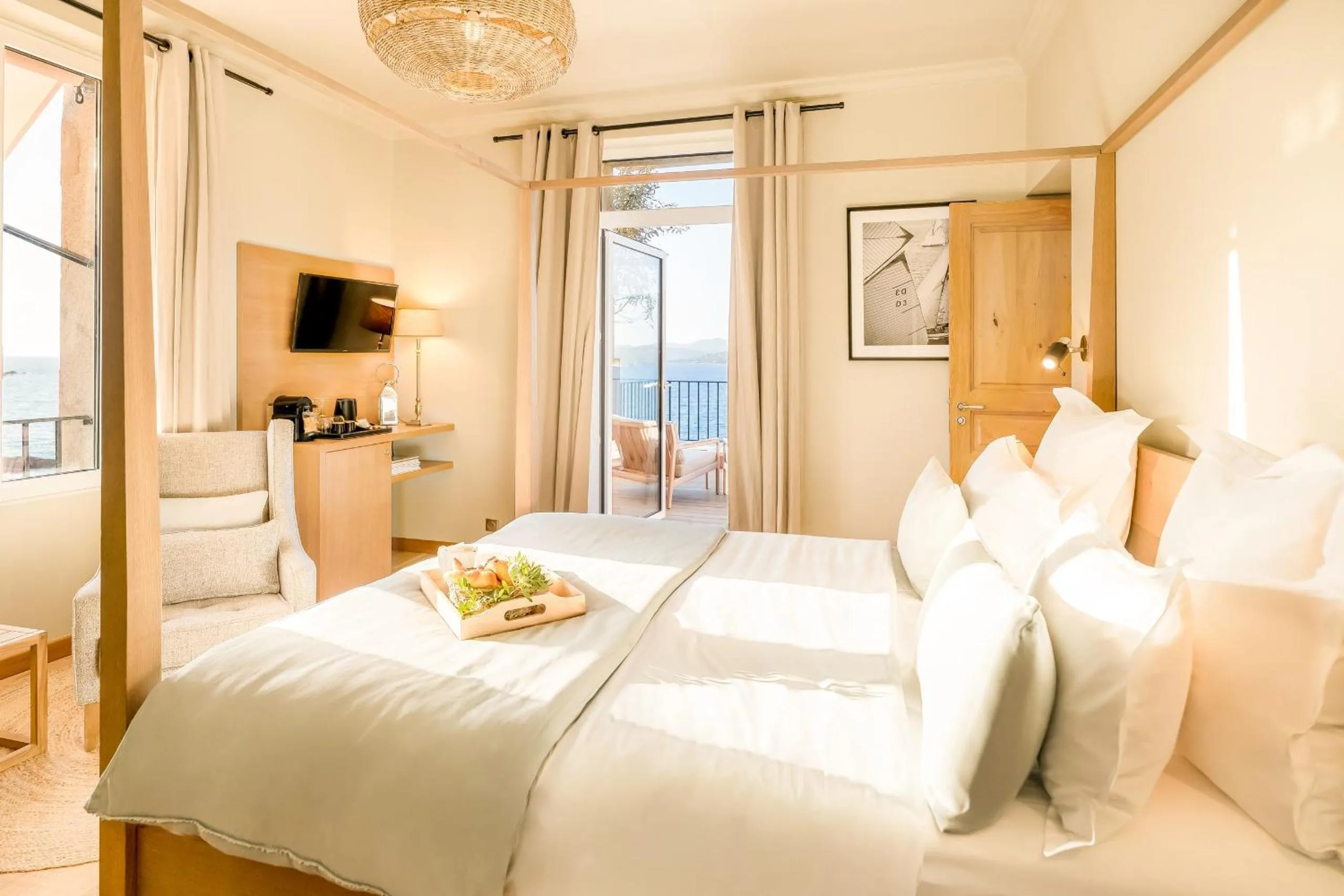 Bed in Boutique hôtel Château Rouher