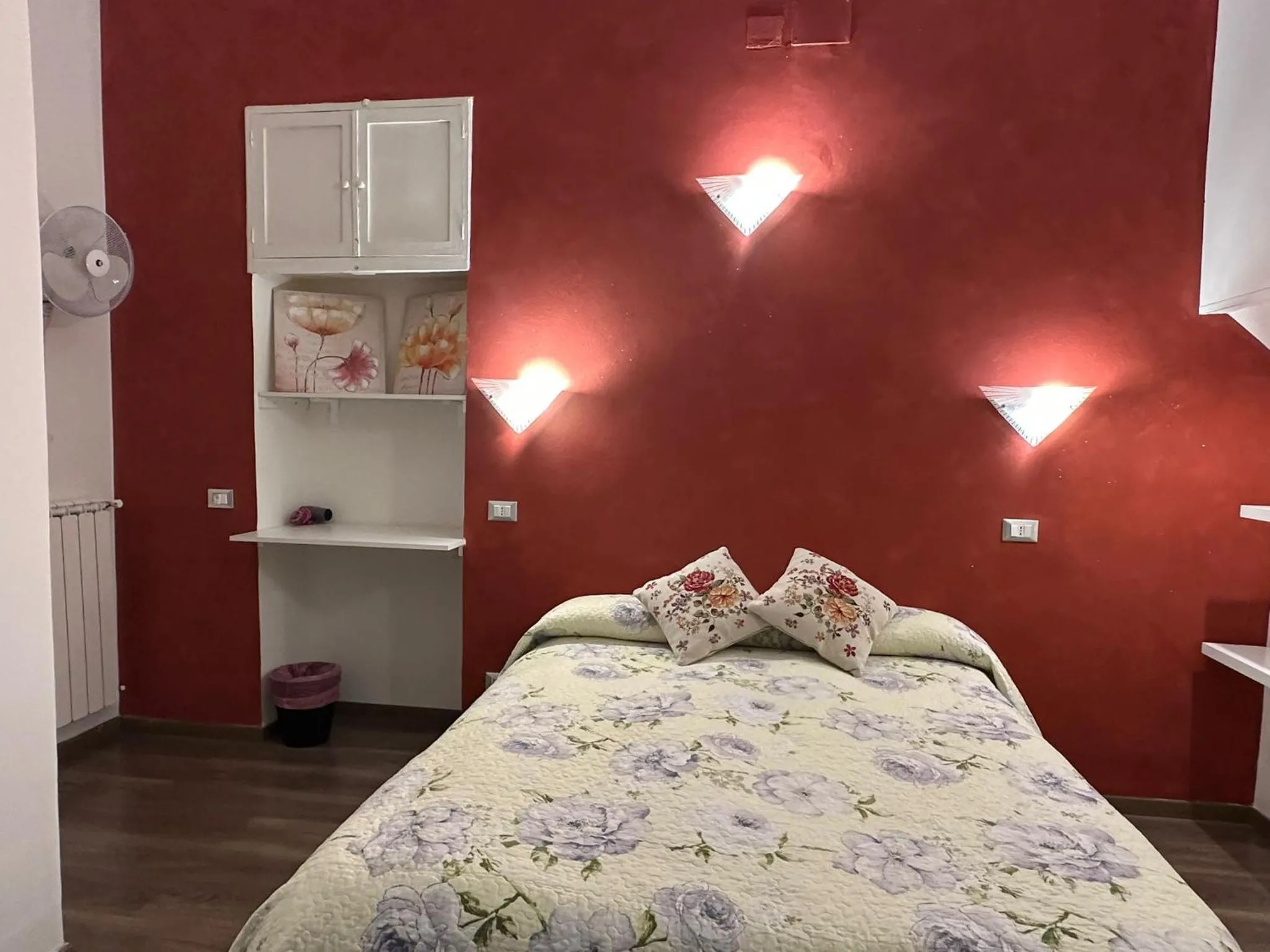 Bed in Marcelina vaticans rooms