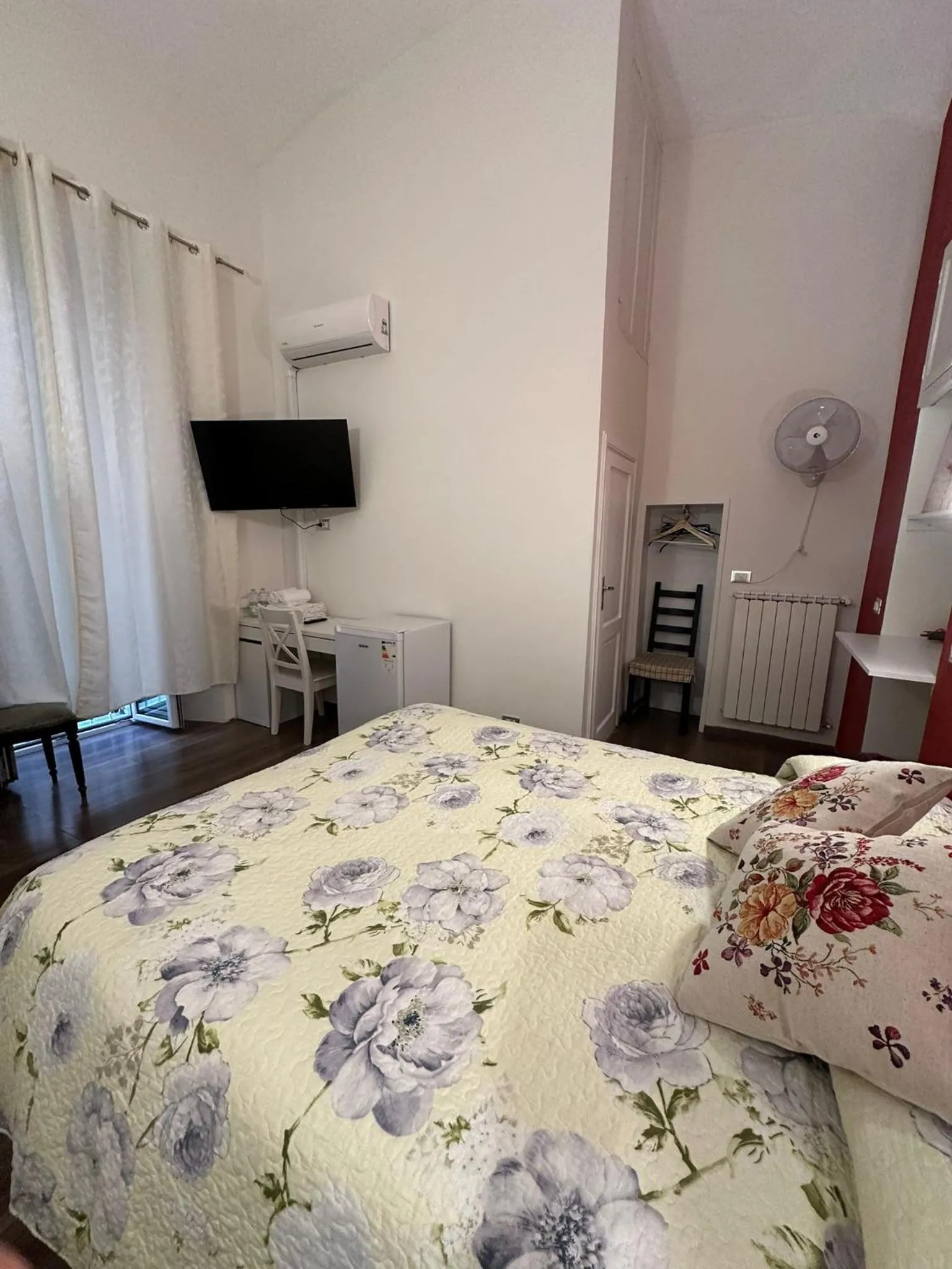 Bed in Marcelina vaticans rooms