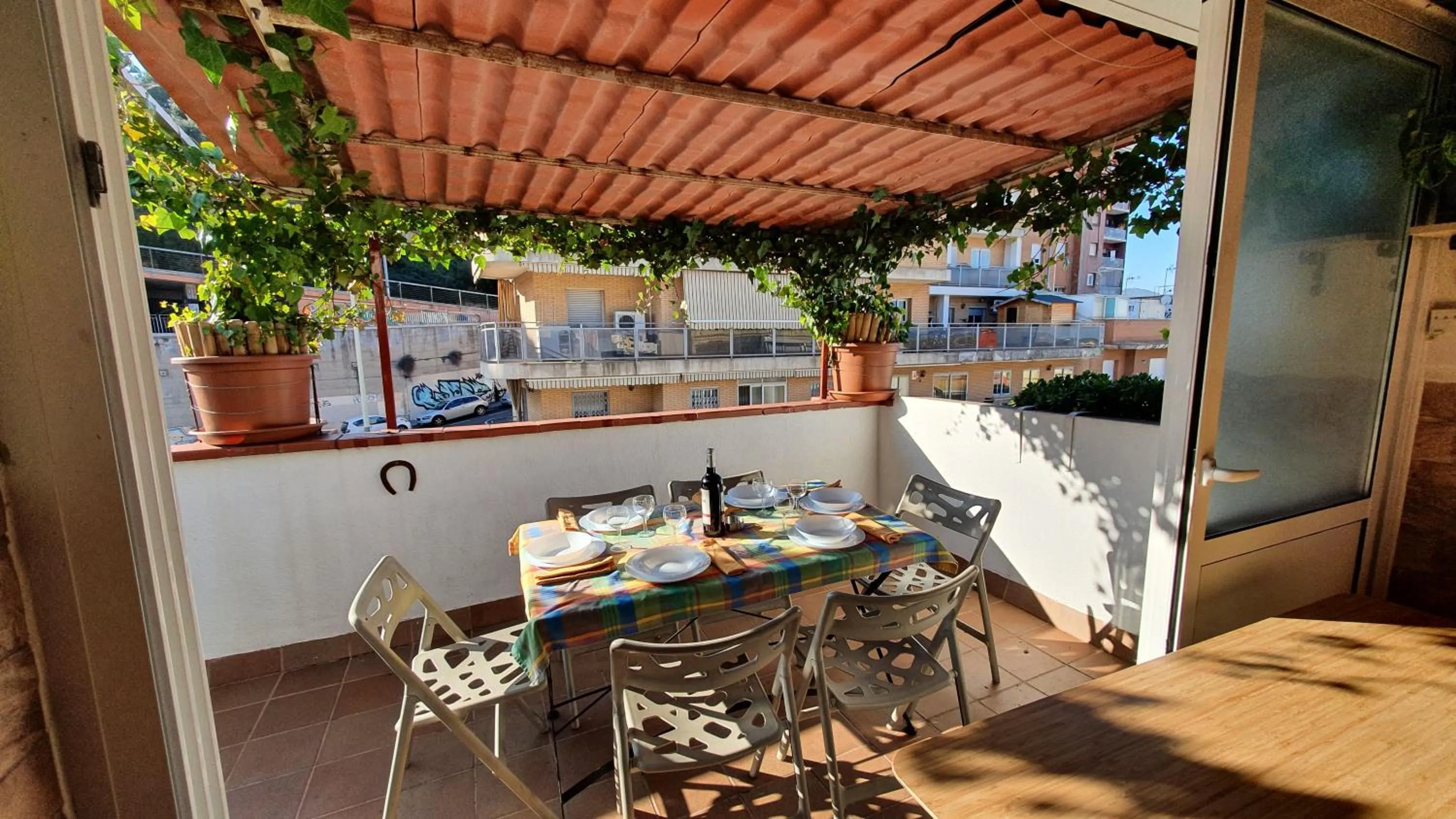 Restaurant/places to eat in Ático, terraza y Barbacoa