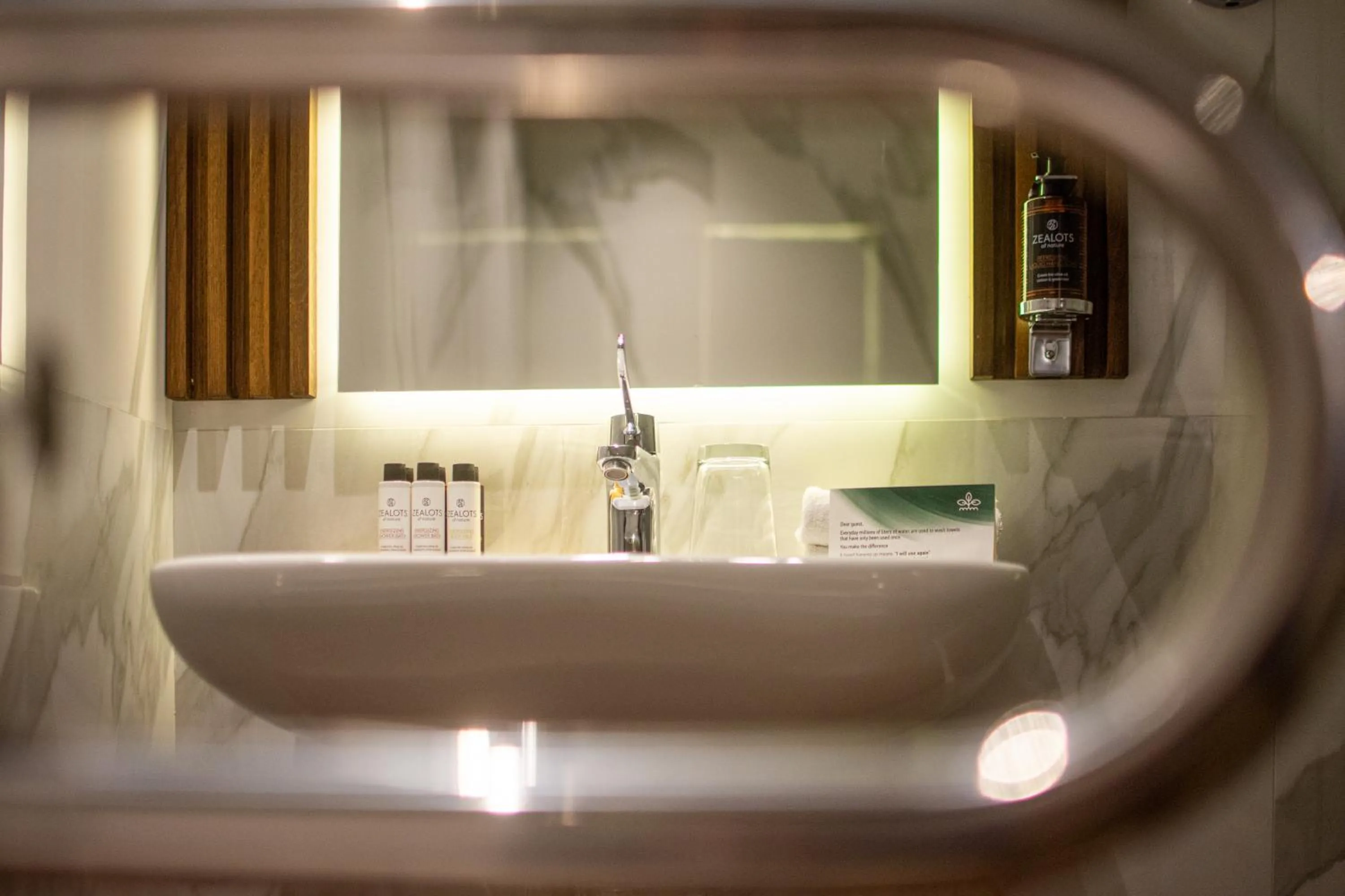 Bathroom in Vanoro Hotel