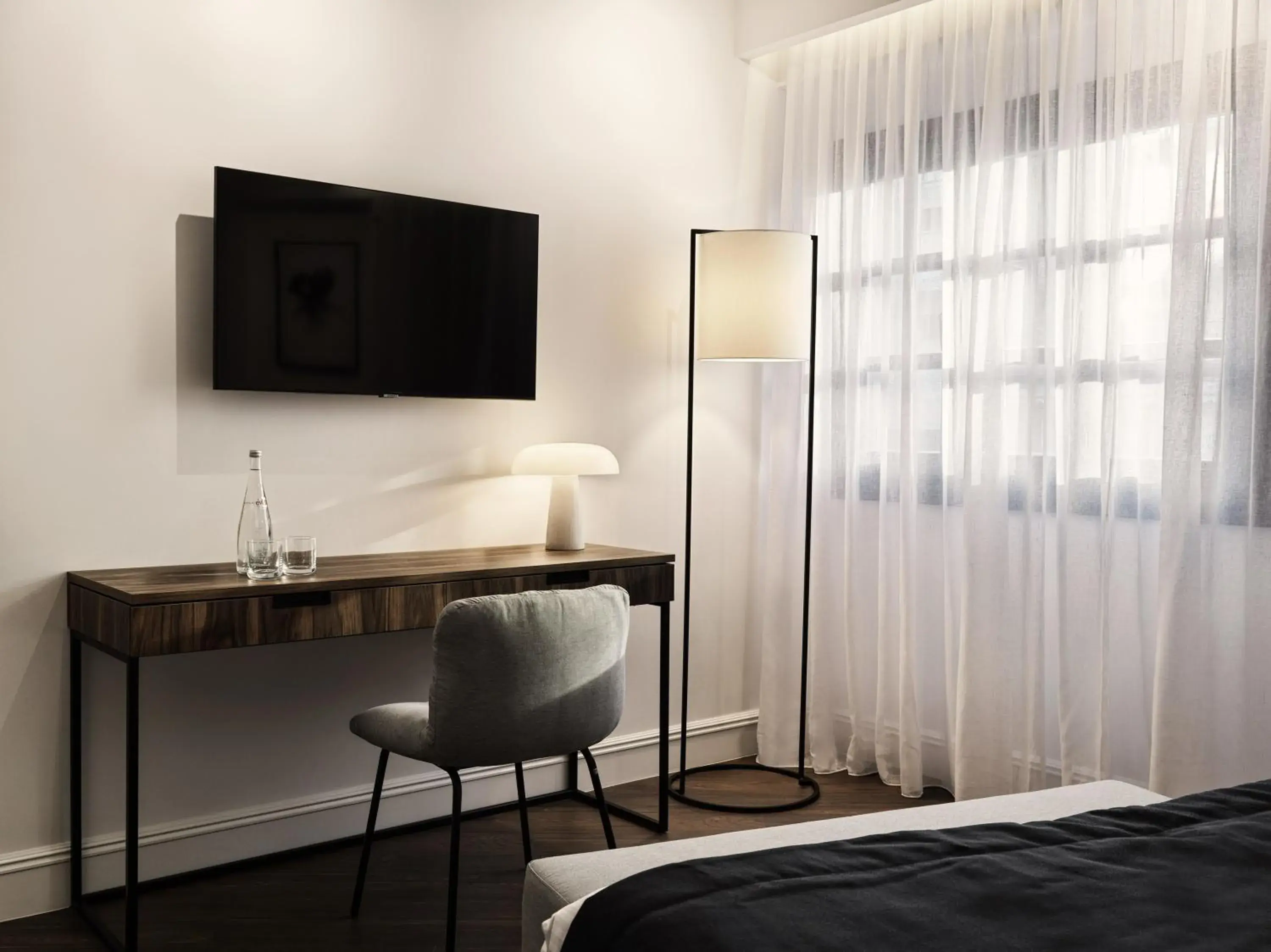 TV and multimedia, Bed in Vanoro Hotel TV and multimedia, Bed in Vanoro Hotel