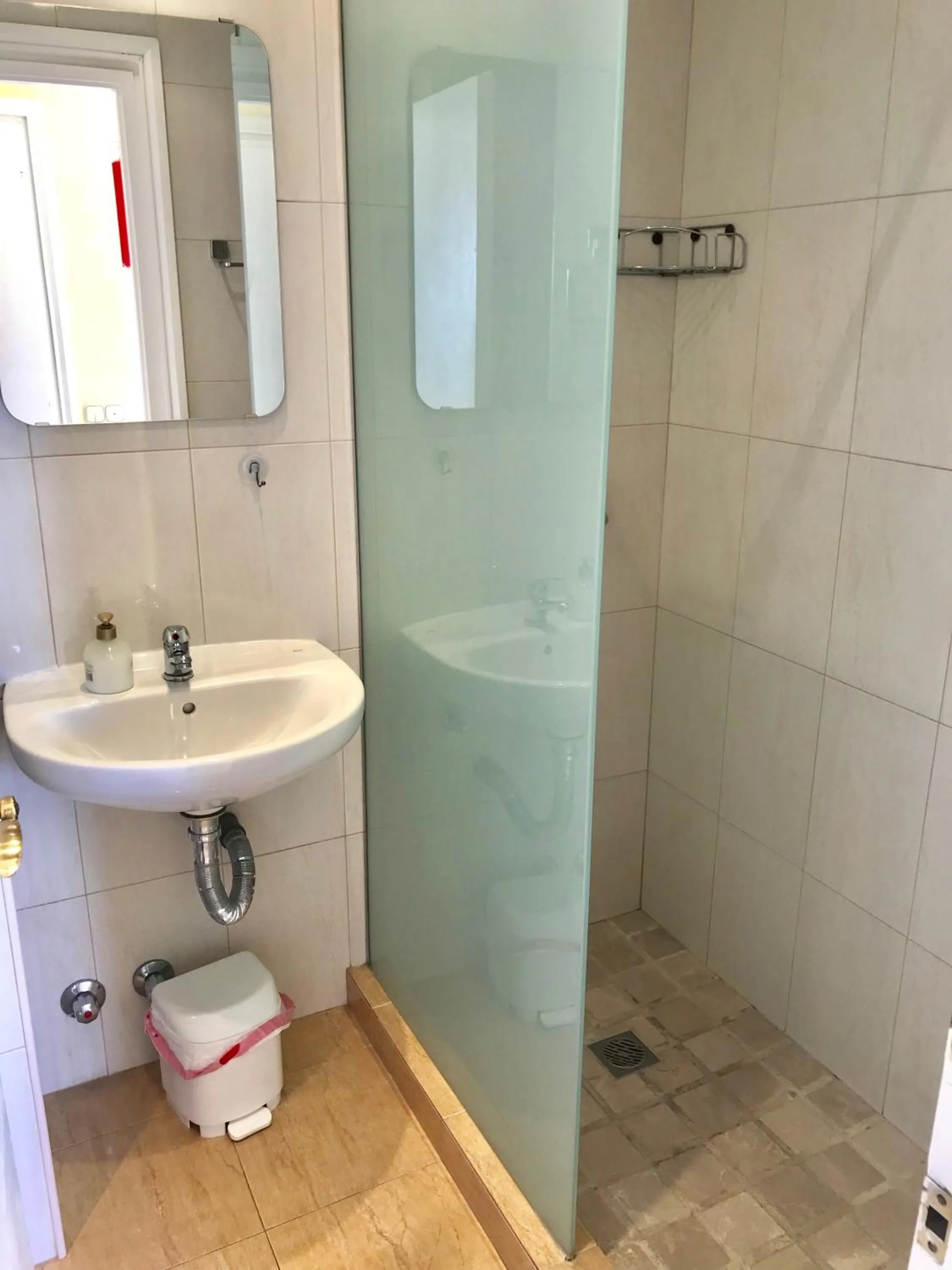 Bathroom in Skol Apartments Marbella