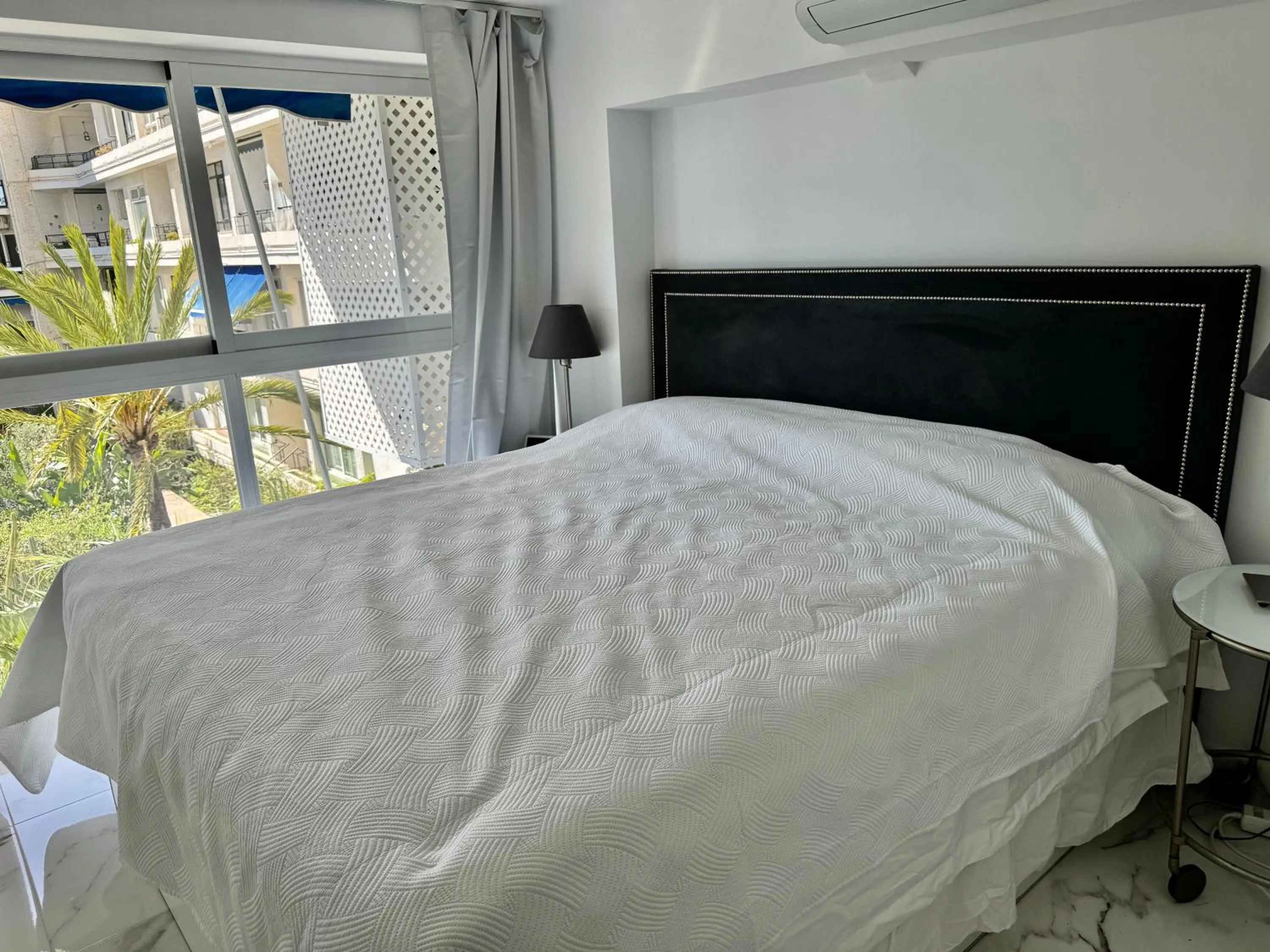 Bed in Skol Apartments Marbella