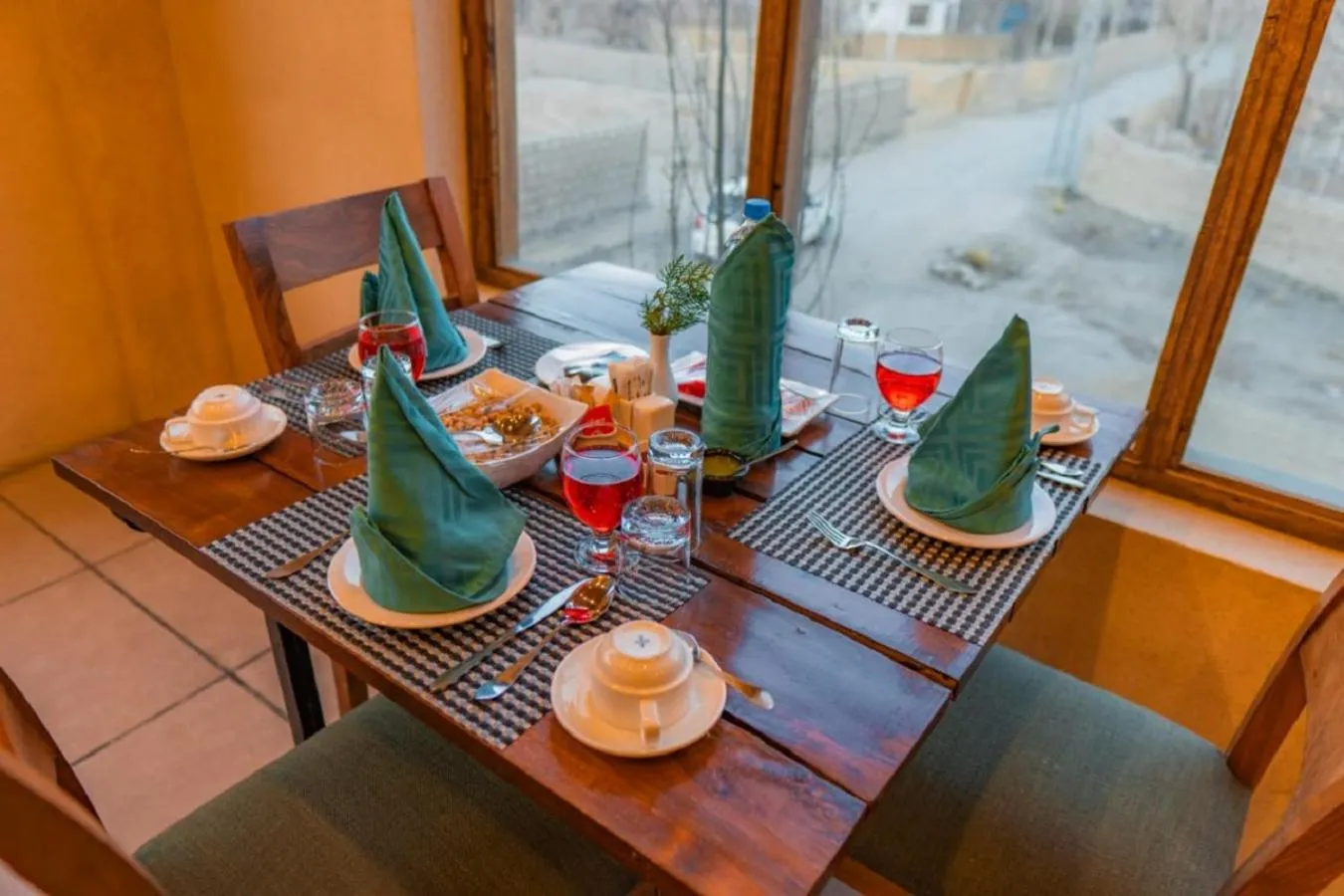 Restaurant/places to eat in Dynasty Hotel Skardu