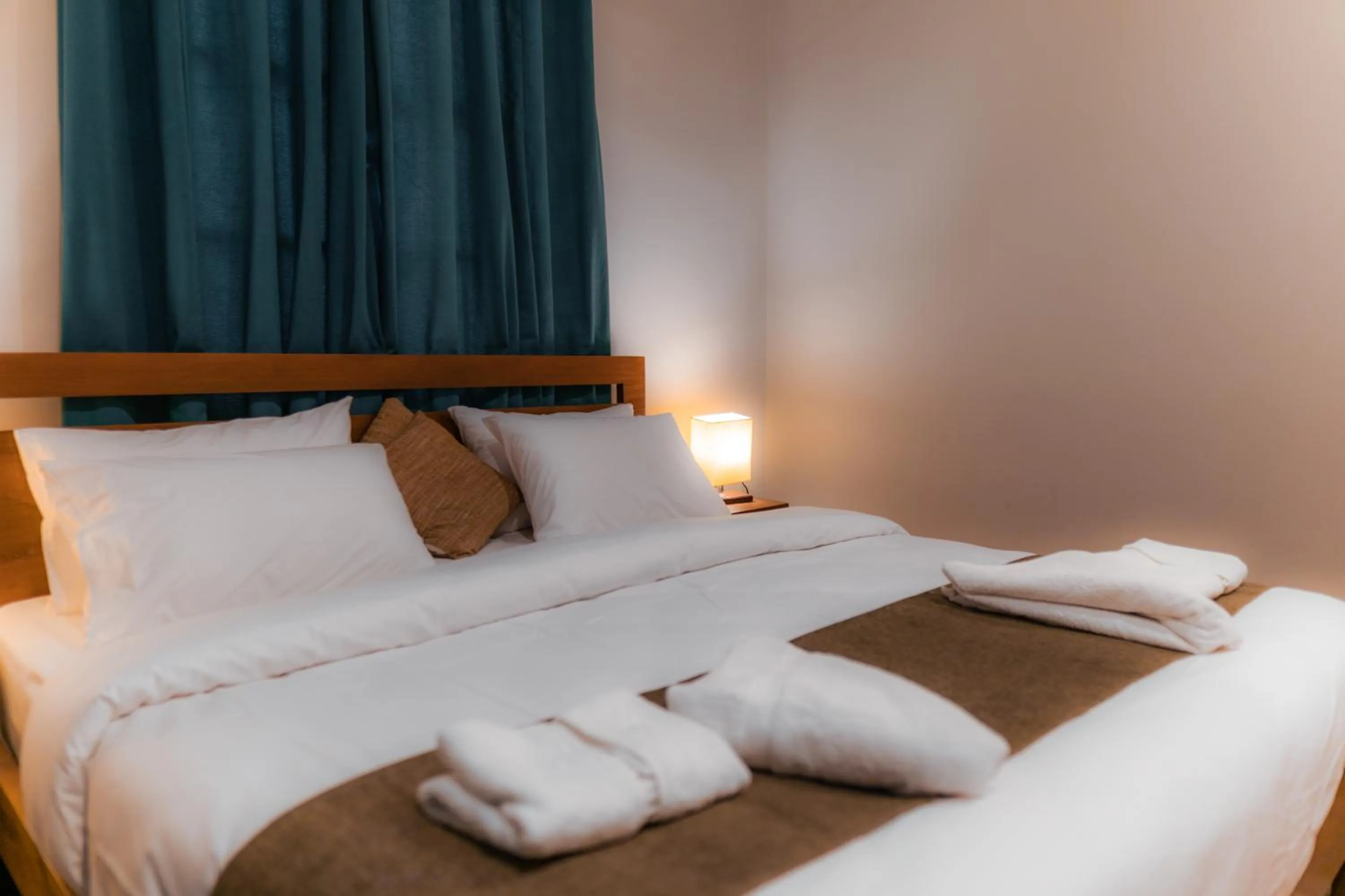 Bedroom, Bed in Dynasty Hotel Skardu