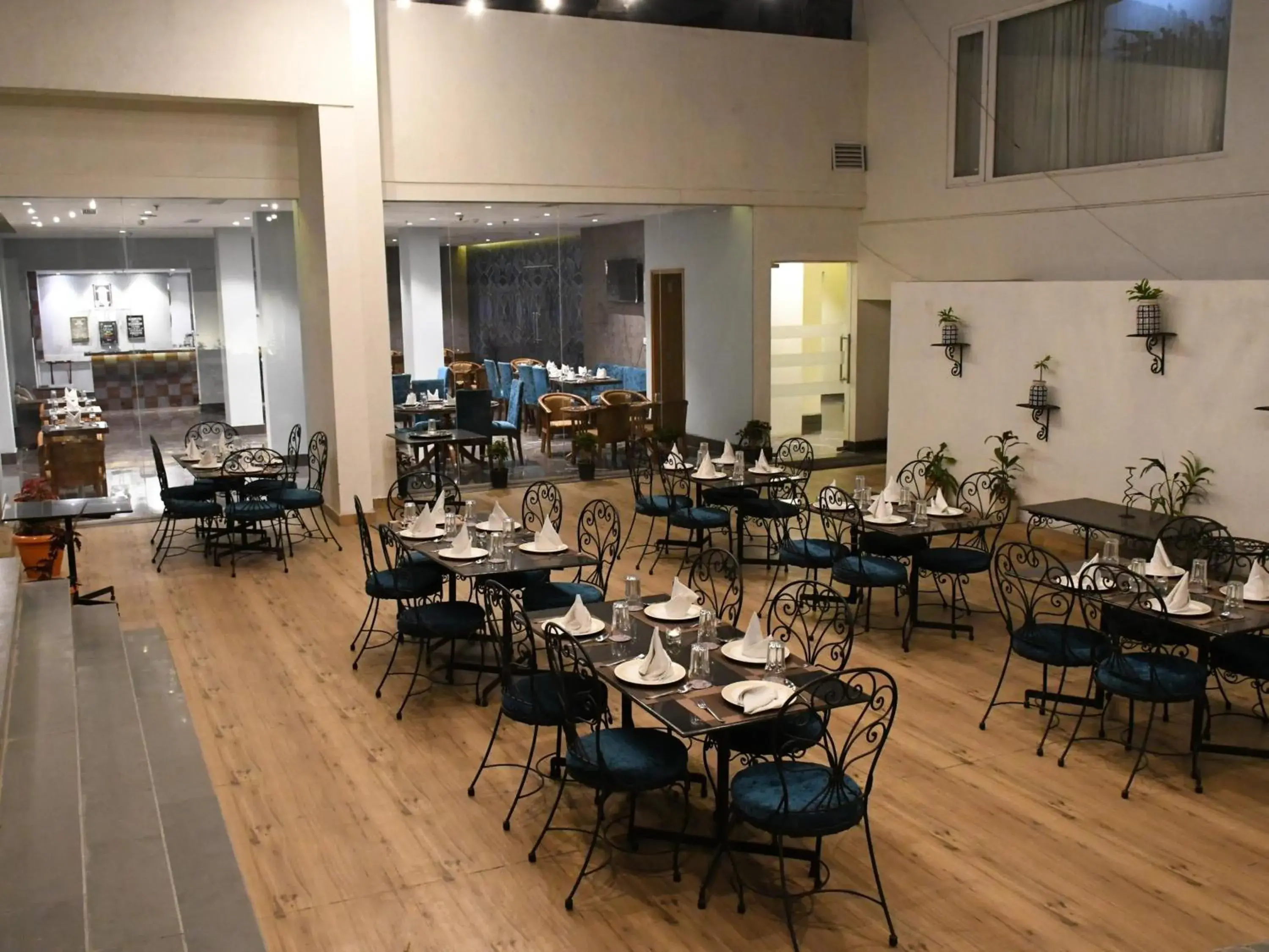 Restaurant/places to eat in Amarpreet, Chhatrapati Sambhajinagar - AM Hotel Kollection Restaurant/places to eat in Amarpreet, Chhatrapati Sambhajinagar - AM Hotel Kollection