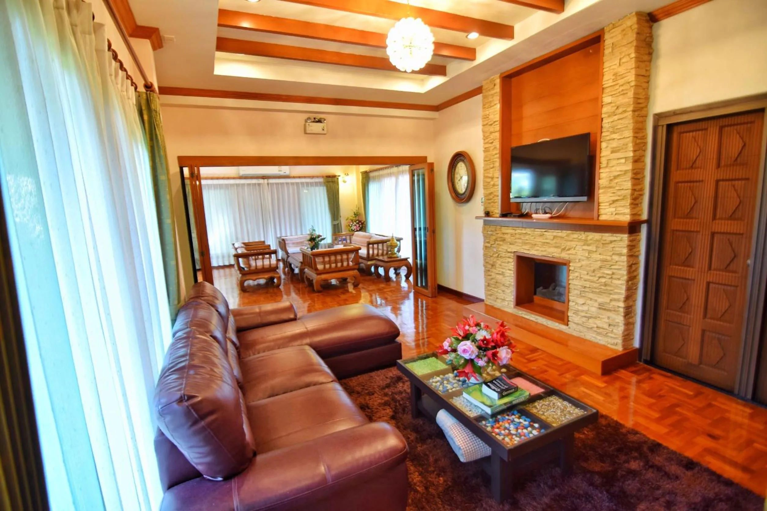 TV and multimedia in Papai Country Lodge SHA