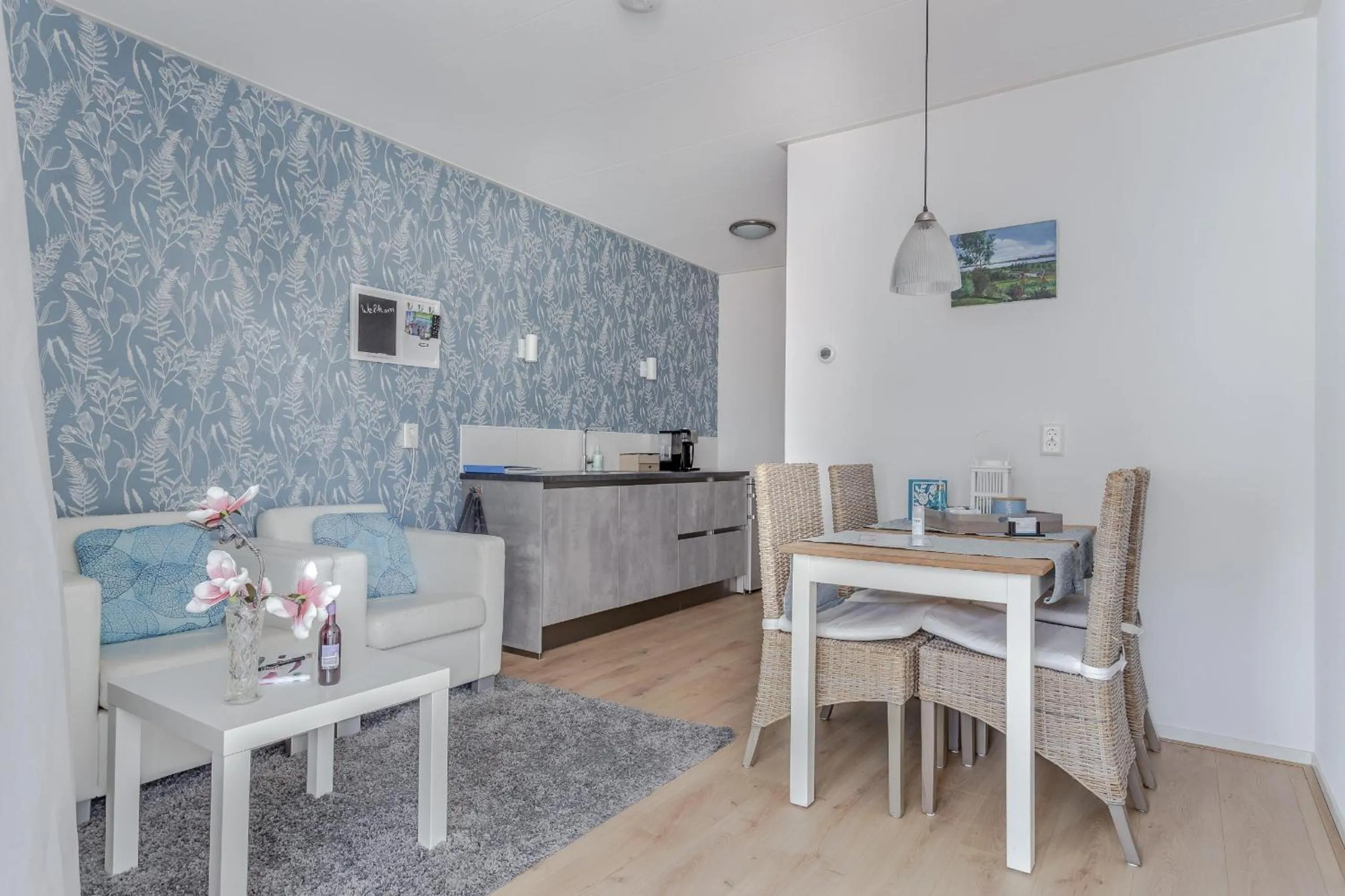 Kitchen or kitchenette in B&B Hulleste