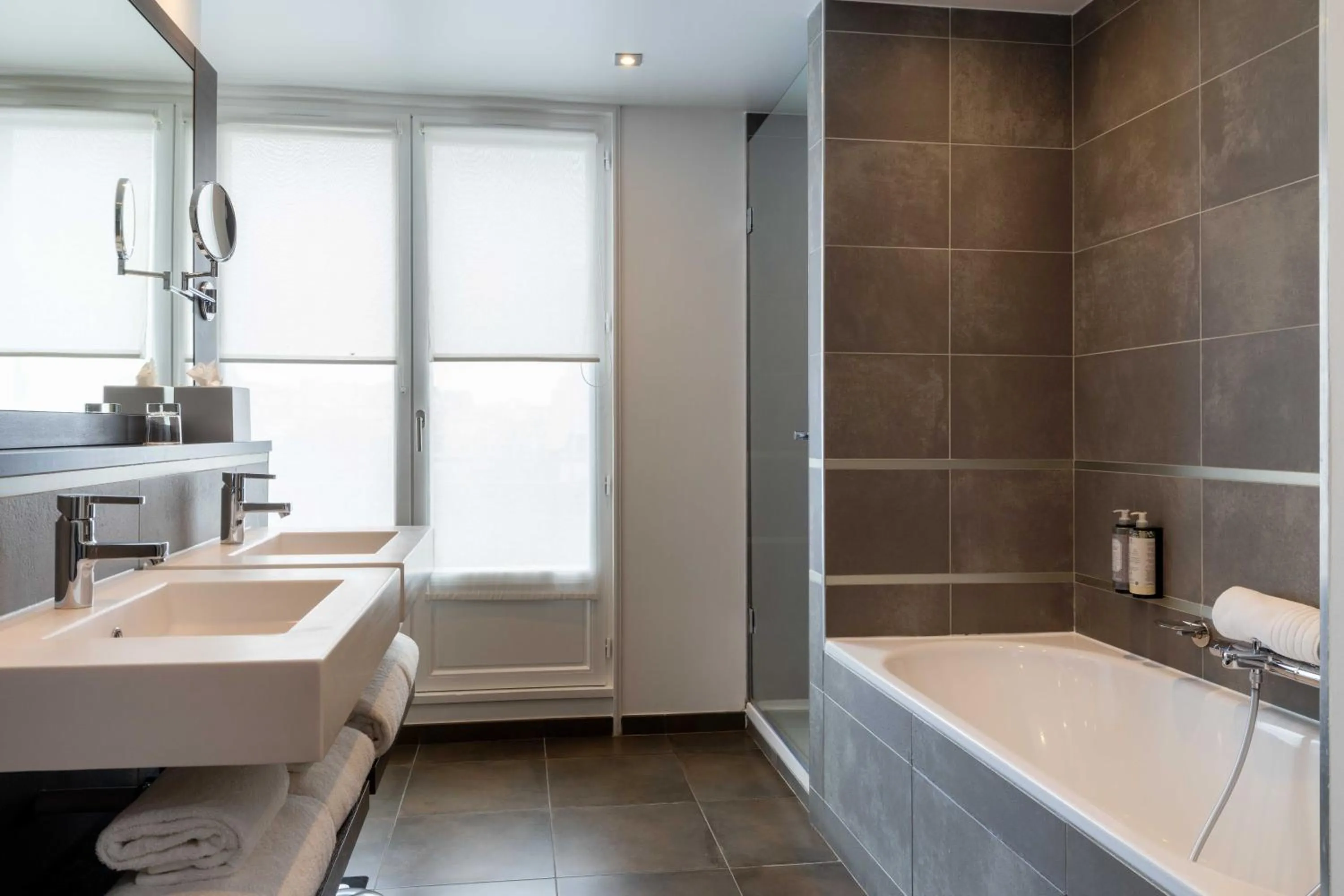 Bathroom in Hotel Villa Saxe Eiffel