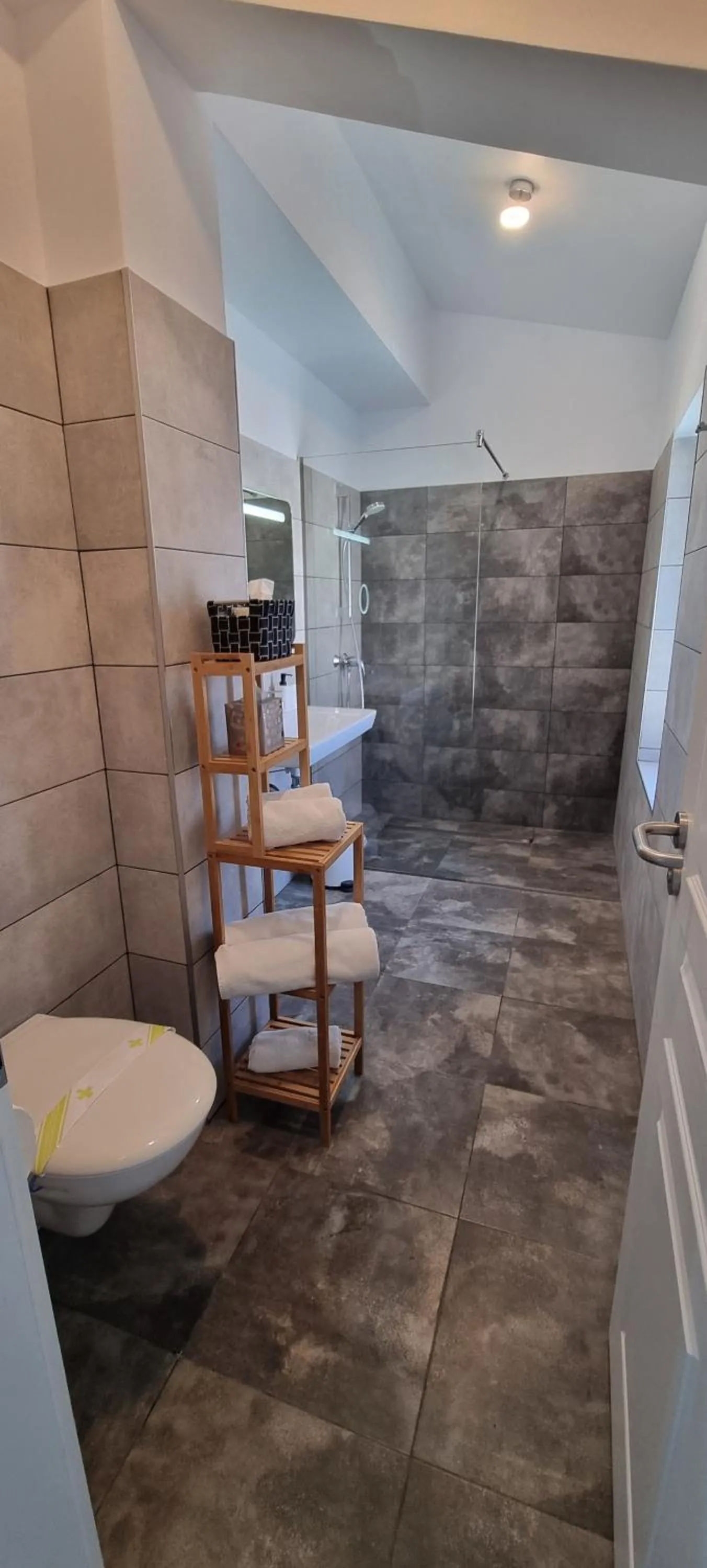 Shower in CHG Boutique